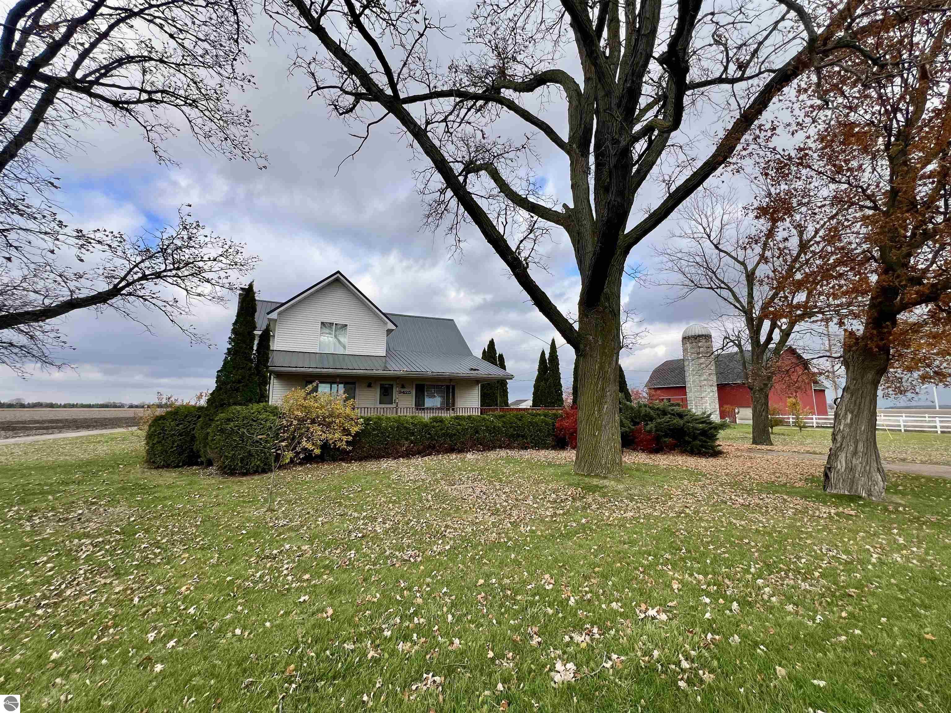 3425 E Washington Road, Ithaca, MI 48847 — Photo 2
