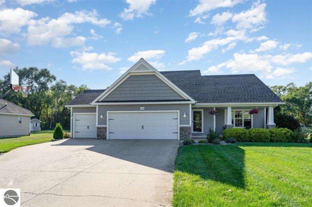 1198 Woodfield Trail, Hemlock, MI 48626 — front exterior