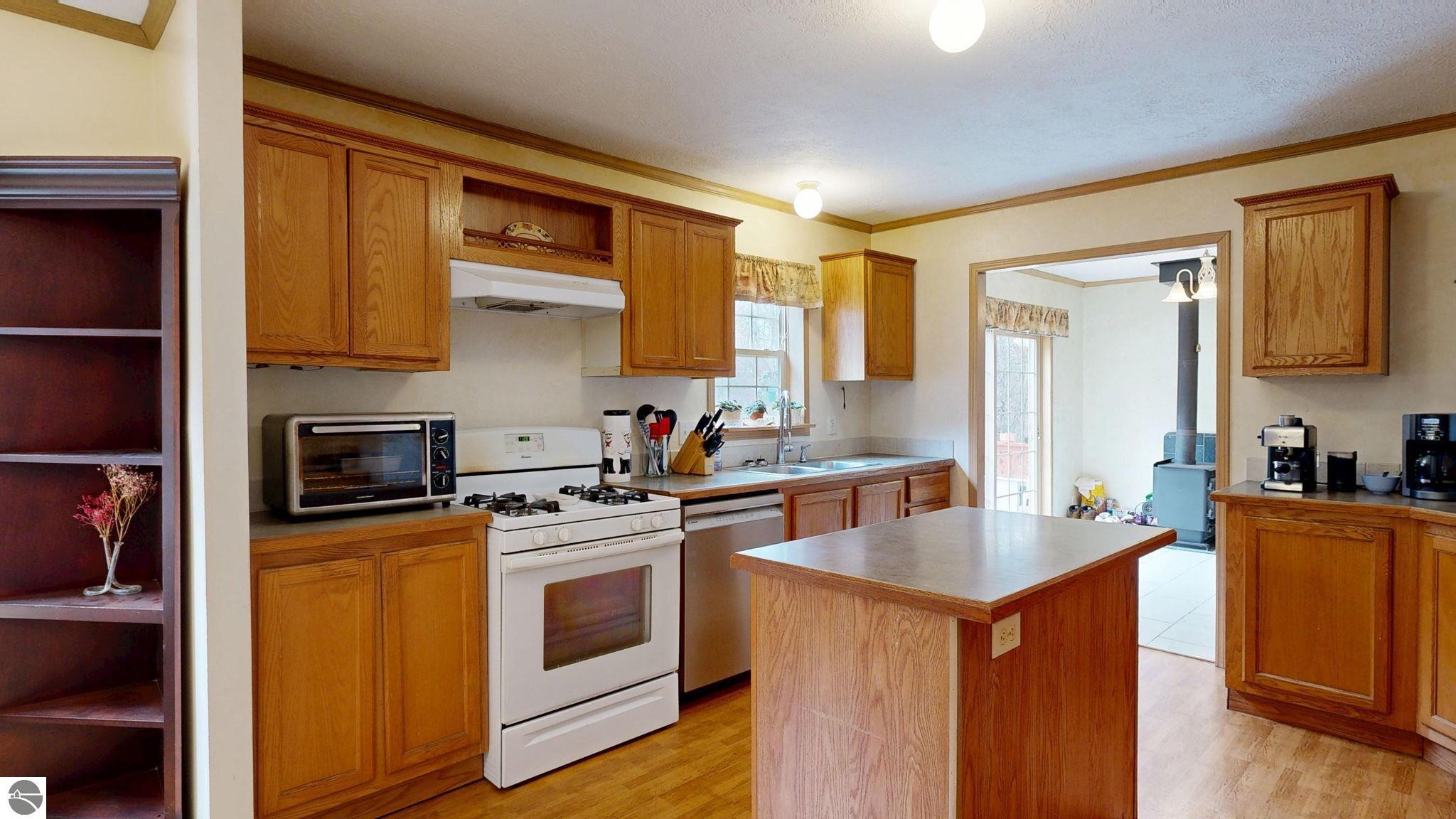 6524 E Edgar Road, Vestaburg, MI 48891 — Photo 11