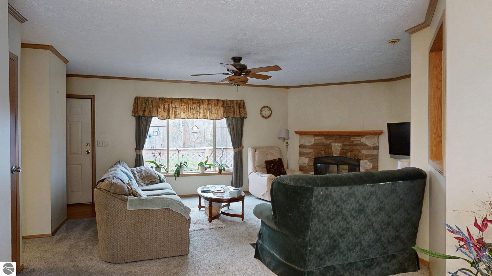 6524 E Edgar Road, Vestaburg, MI 48891 — Photo 5
