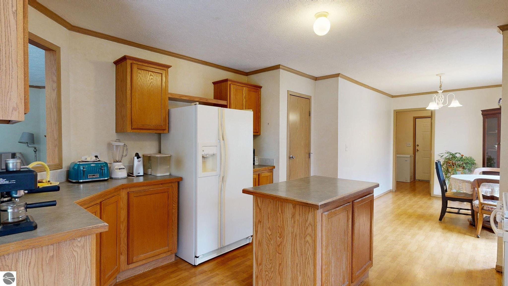 6524 E Edgar Road, Vestaburg, MI 48891 — Photo 9