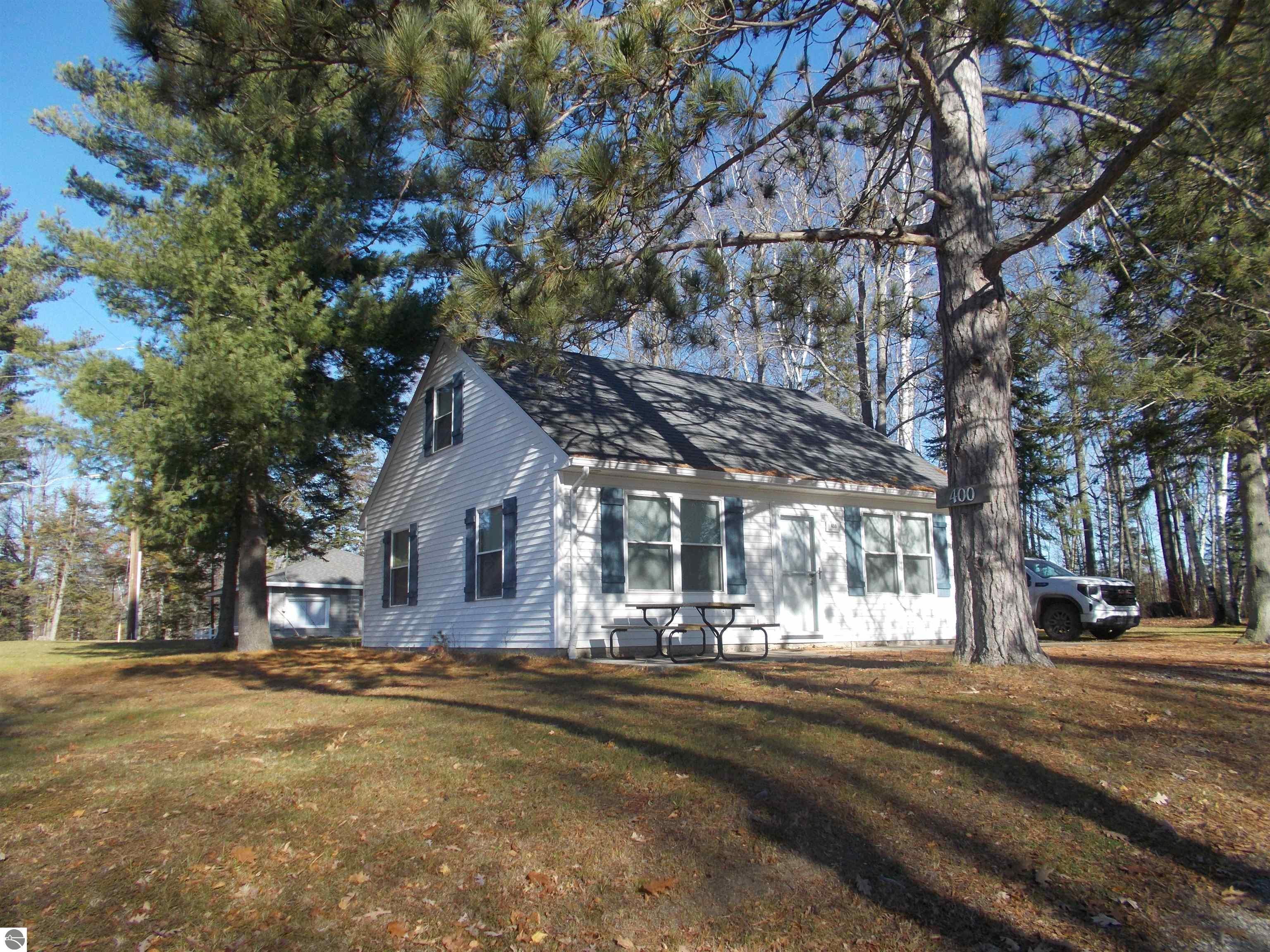 400 N Sage Lake Road, Hale, MI 48739 — front exterior