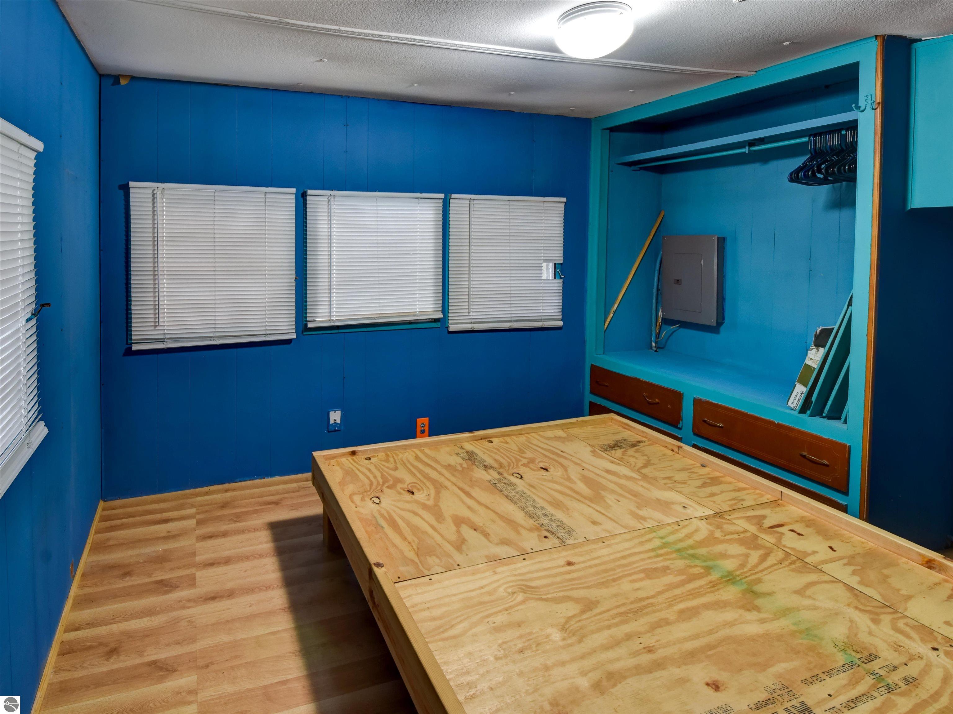 Click to enlarge photo