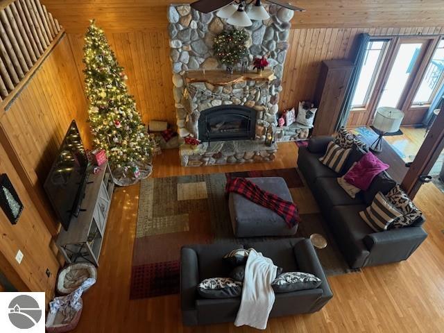 Click to enlarge photo