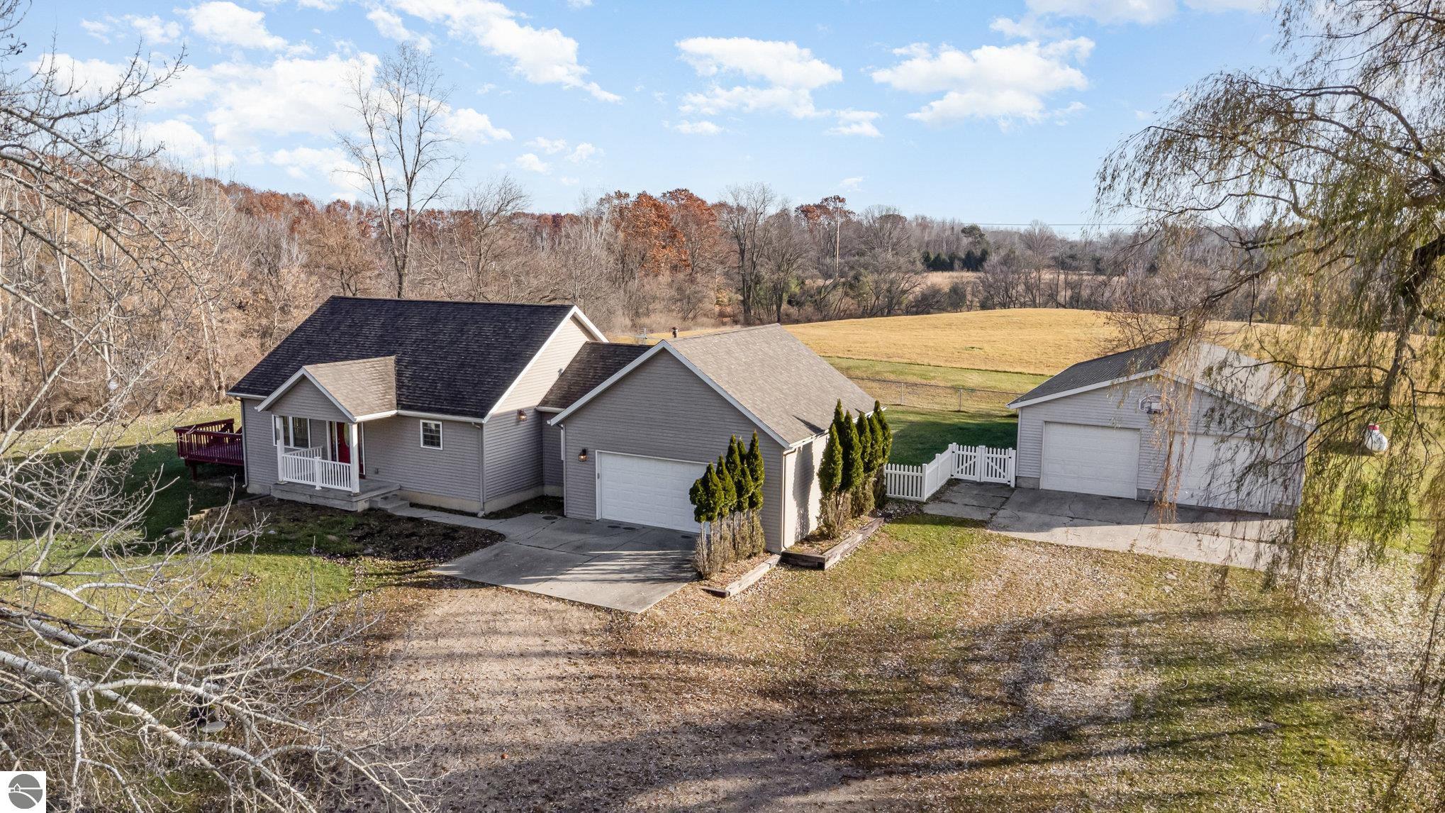 2150 N Douglas Road, Riverdale, MI 48877 — Photo 29