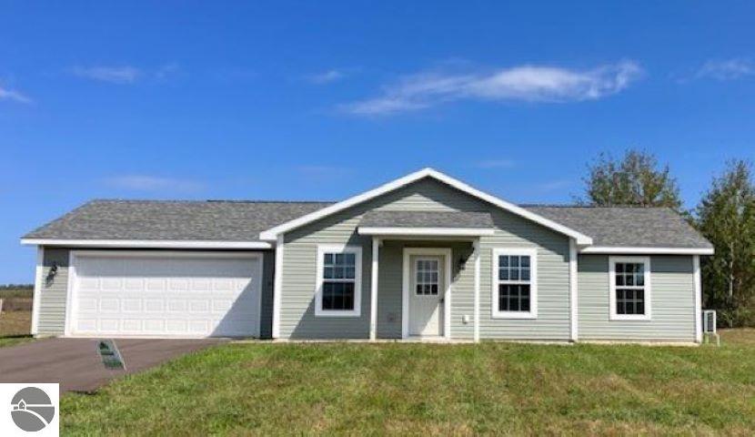 9085 Kingsfield Drive, Kingsley, MI 49649 — Photo 2