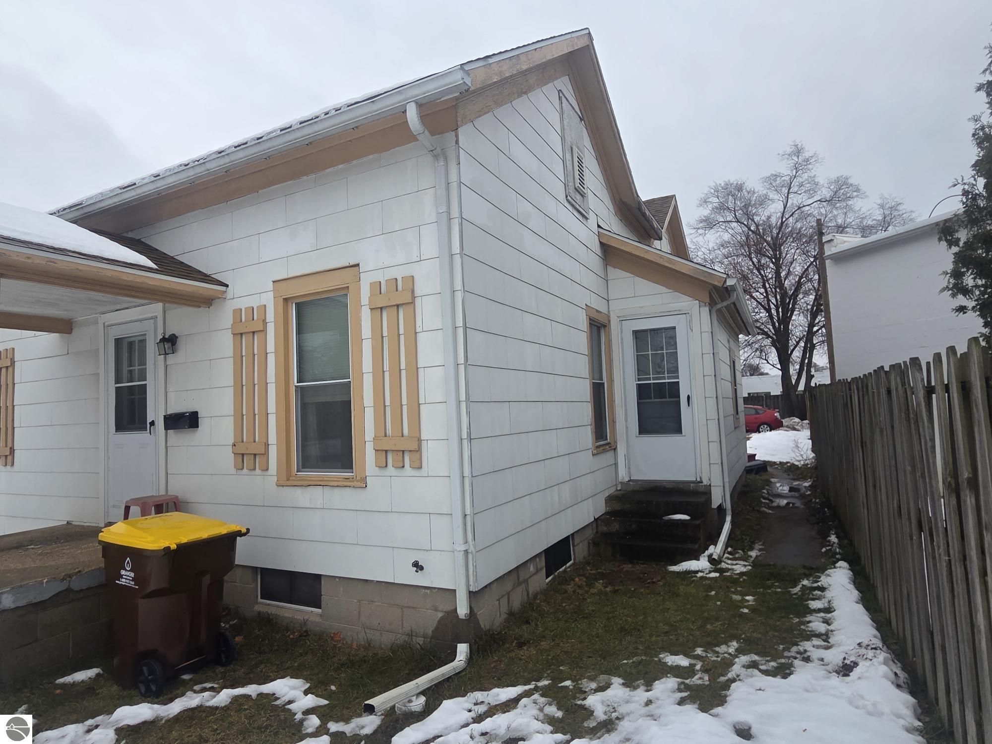 Click to enlarge photo