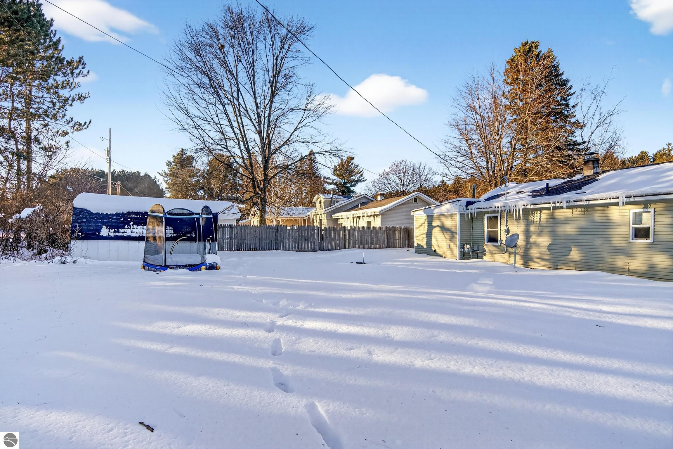 1901 Mary Street, Cadillac, MI 49601 — Photo 17