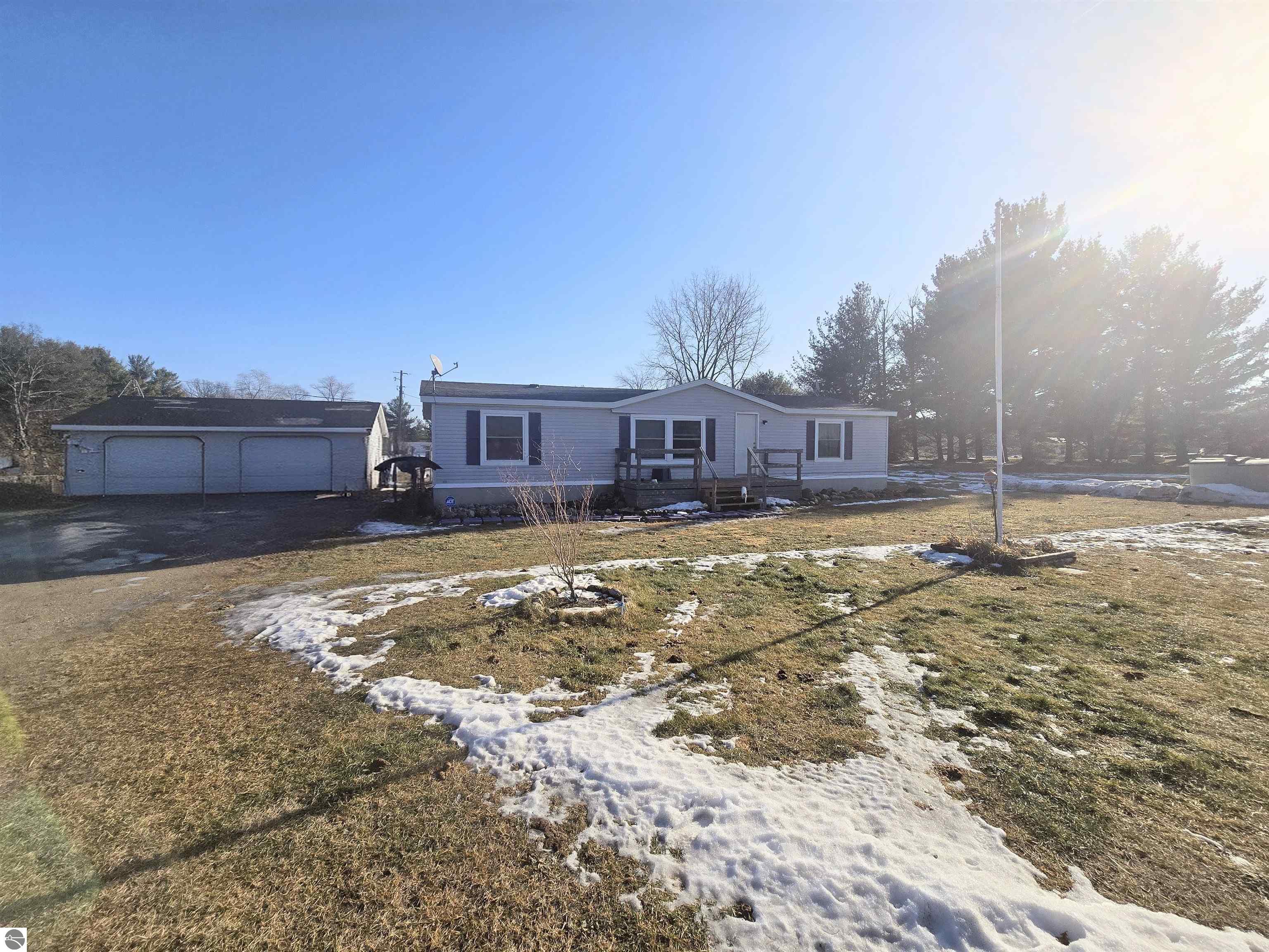 3990 N Ferris Road, Riverdale, MI 48877 — Photo 2