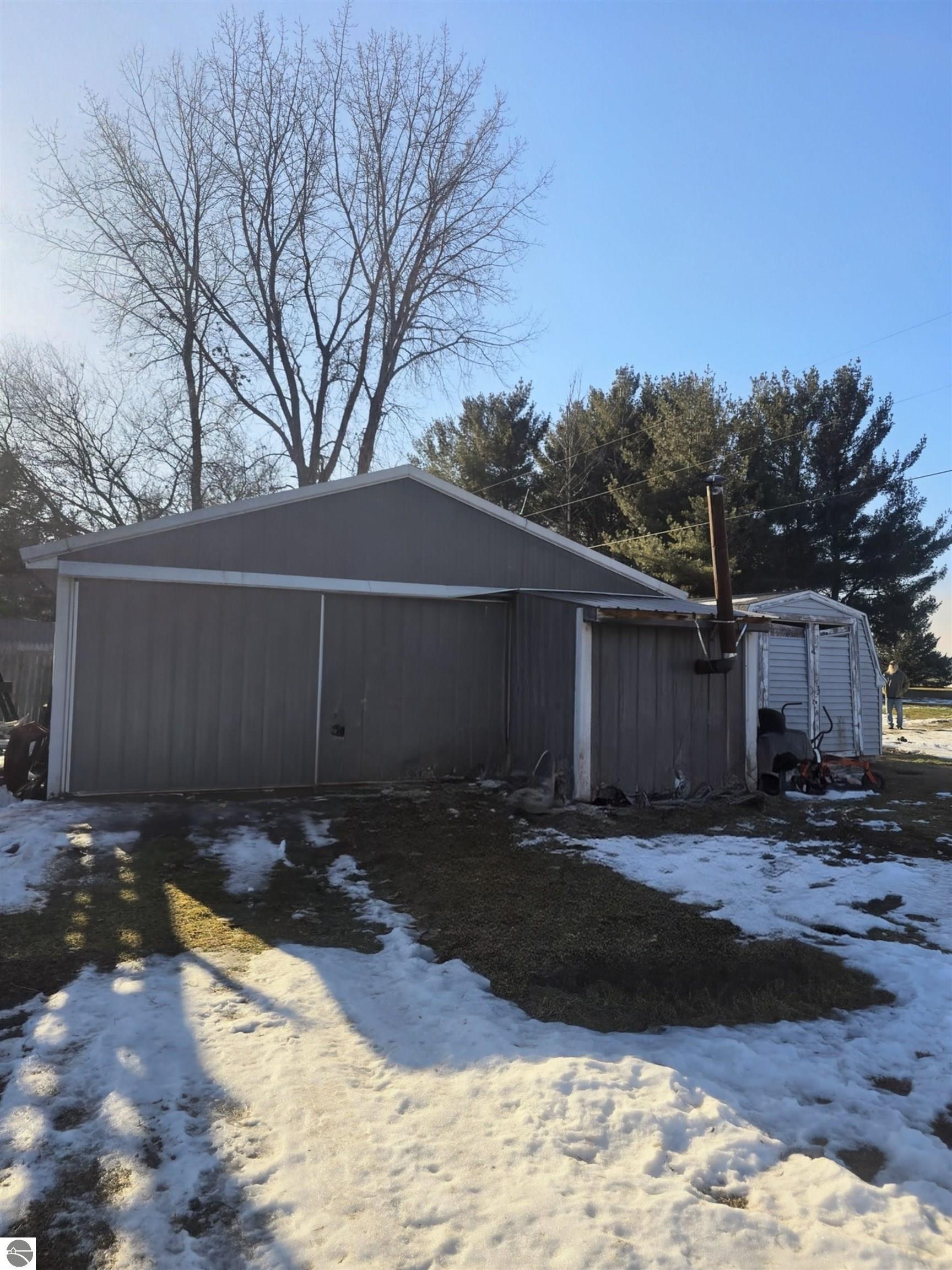 3990 N Ferris Road, Riverdale, MI 48877 — Photo 4