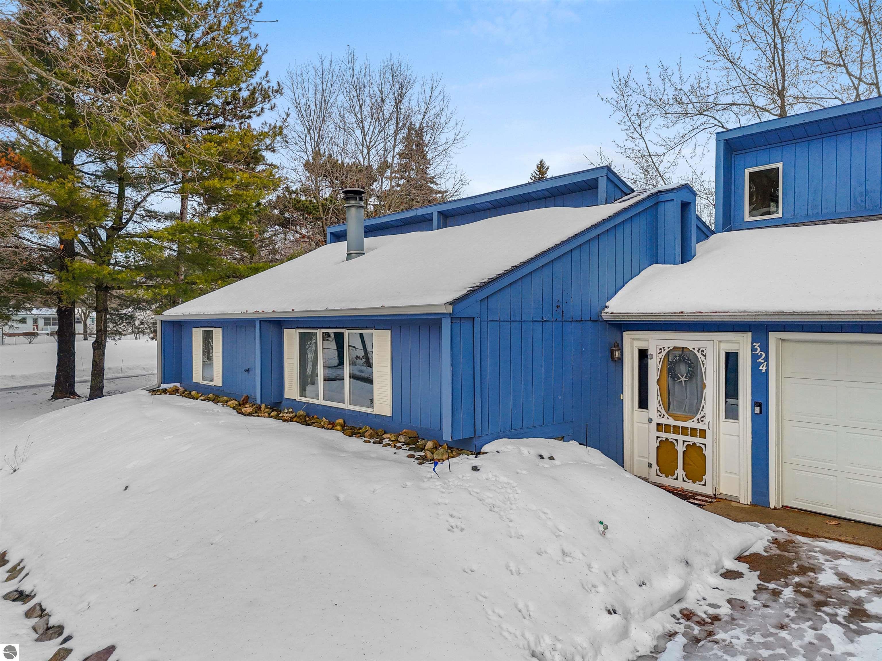 324 N Marion Street, Lake City, MI 49651 — Photo 3
