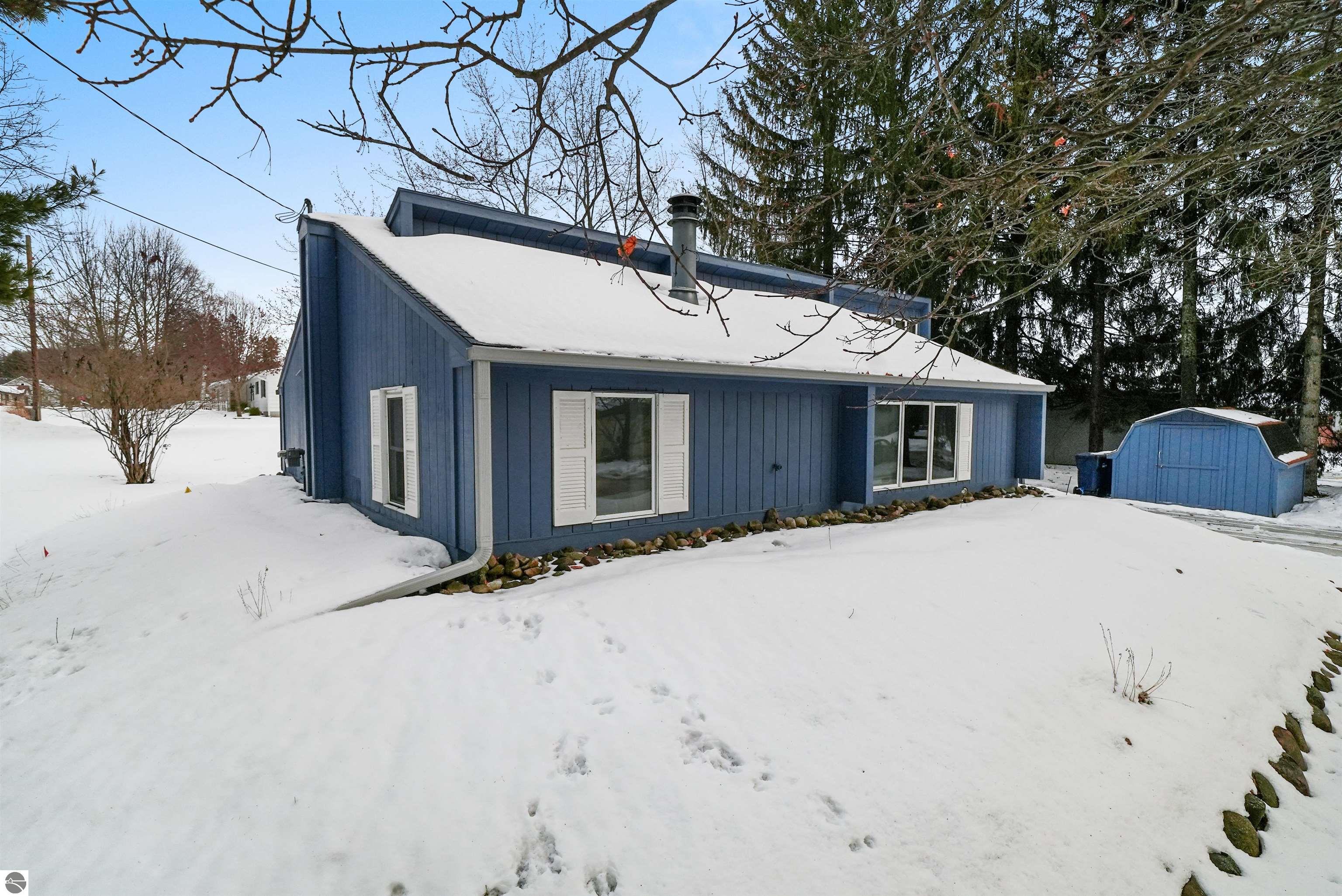 324 N Marion Street, Lake City, MI 49651 — Photo 31
