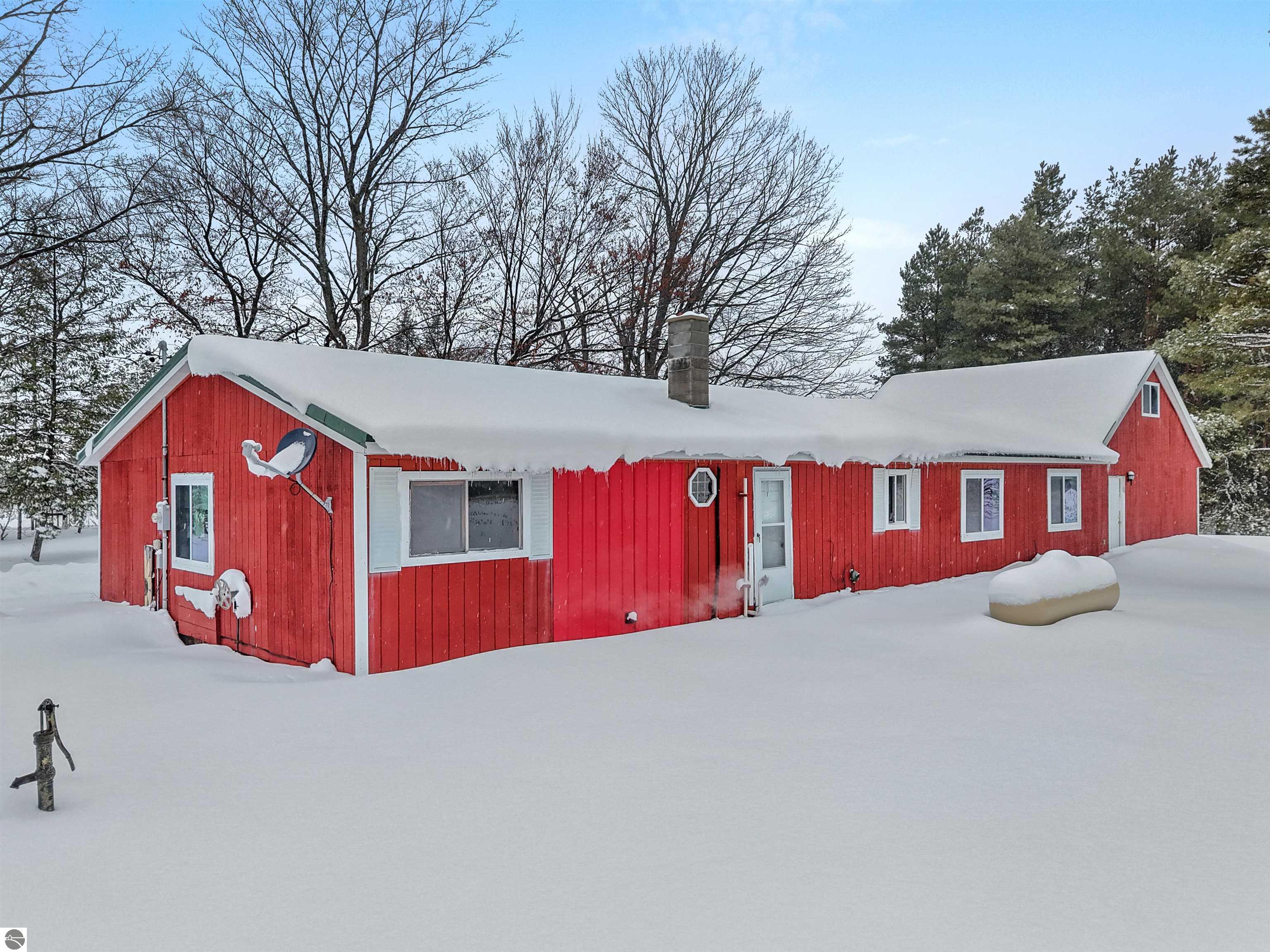 9888 N Wilson Road, Lake City, MI 49651 — Photo 3