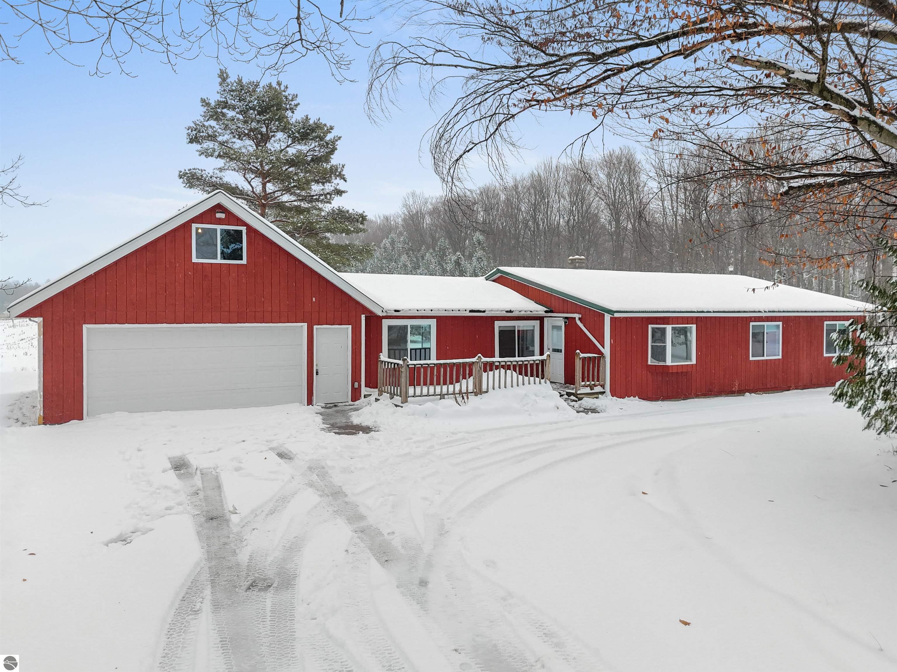 9888 N Wilson Road, Lake City, MI 49651 — Photo 27