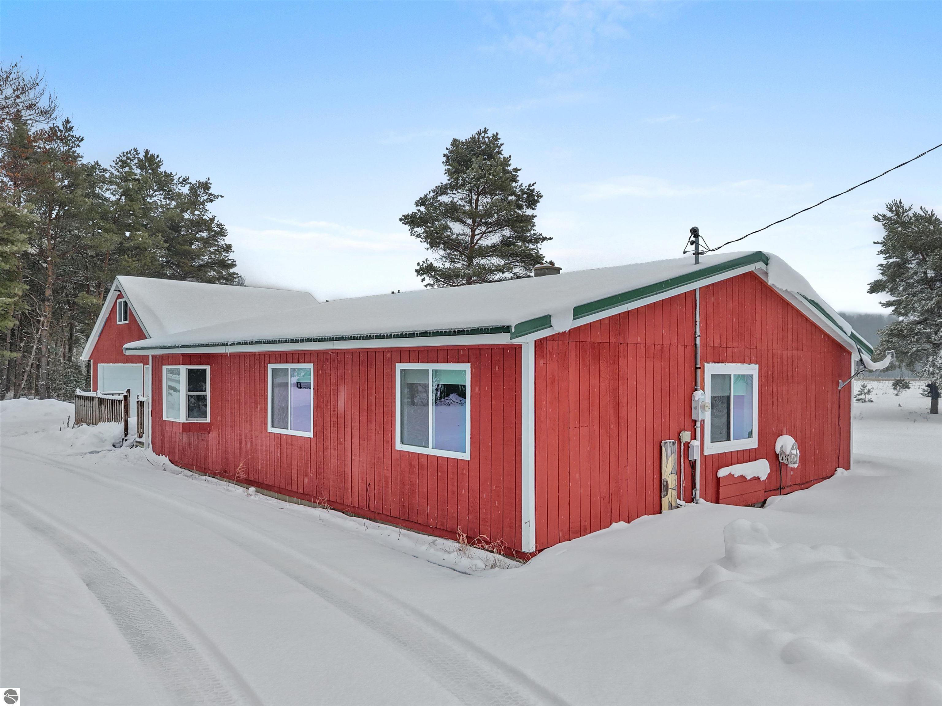 9888 N Wilson Road, Lake City, MI 49651 — Photo 4