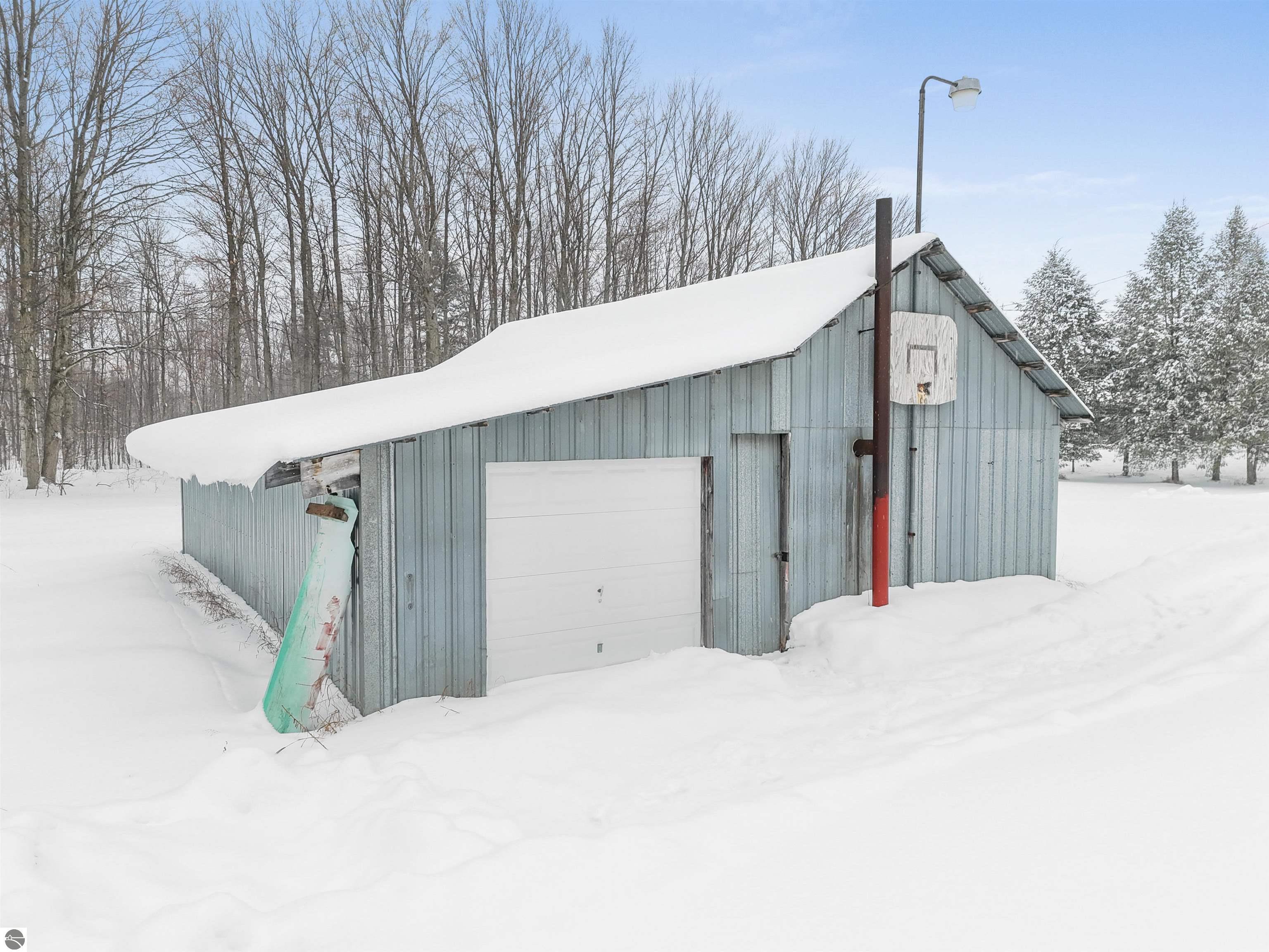 9888 N Wilson Road, Lake City, MI 49651 — Photo 33