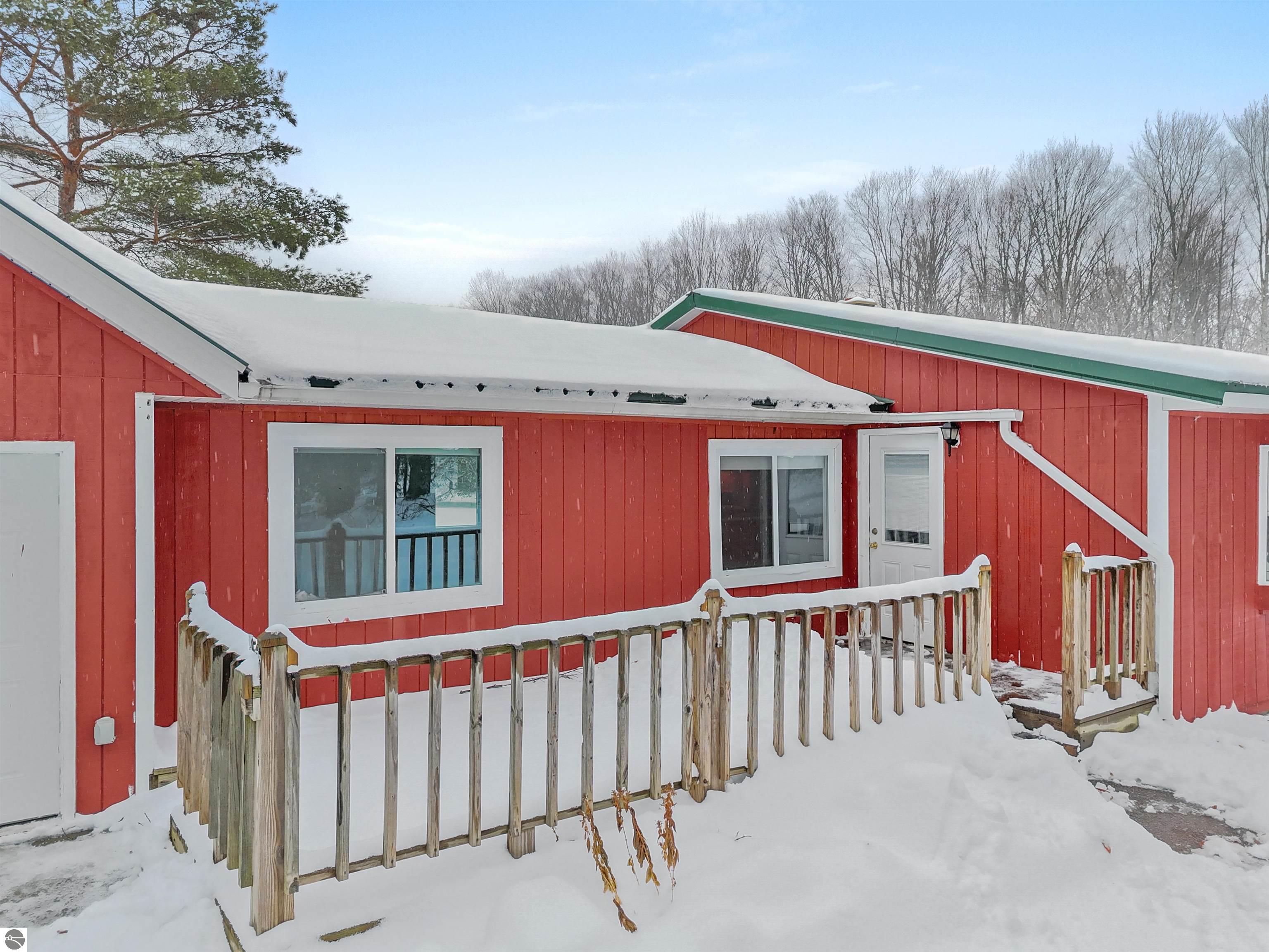 9888 N Wilson Road, Lake City, MI 49651 — Photo 5