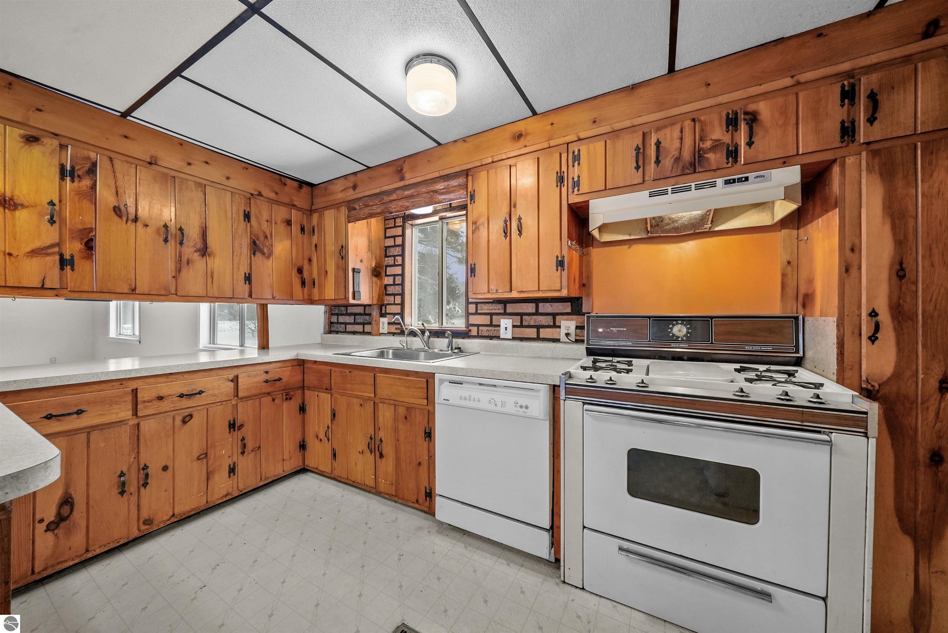 9888 N Wilson Road, Lake City, MI 49651 — Photo 9