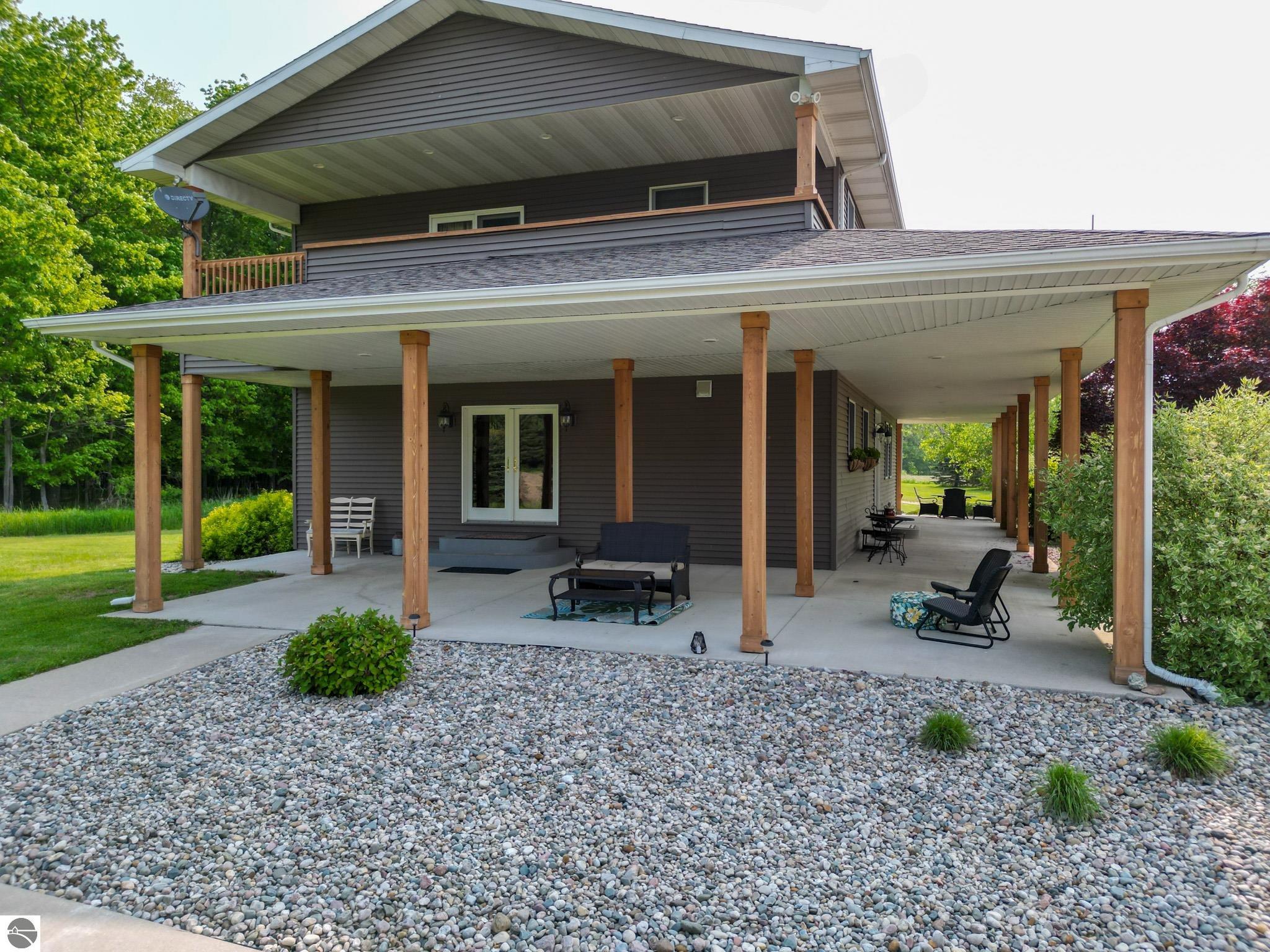 1584 W Chapman Road, MI 48858 — Photo 5