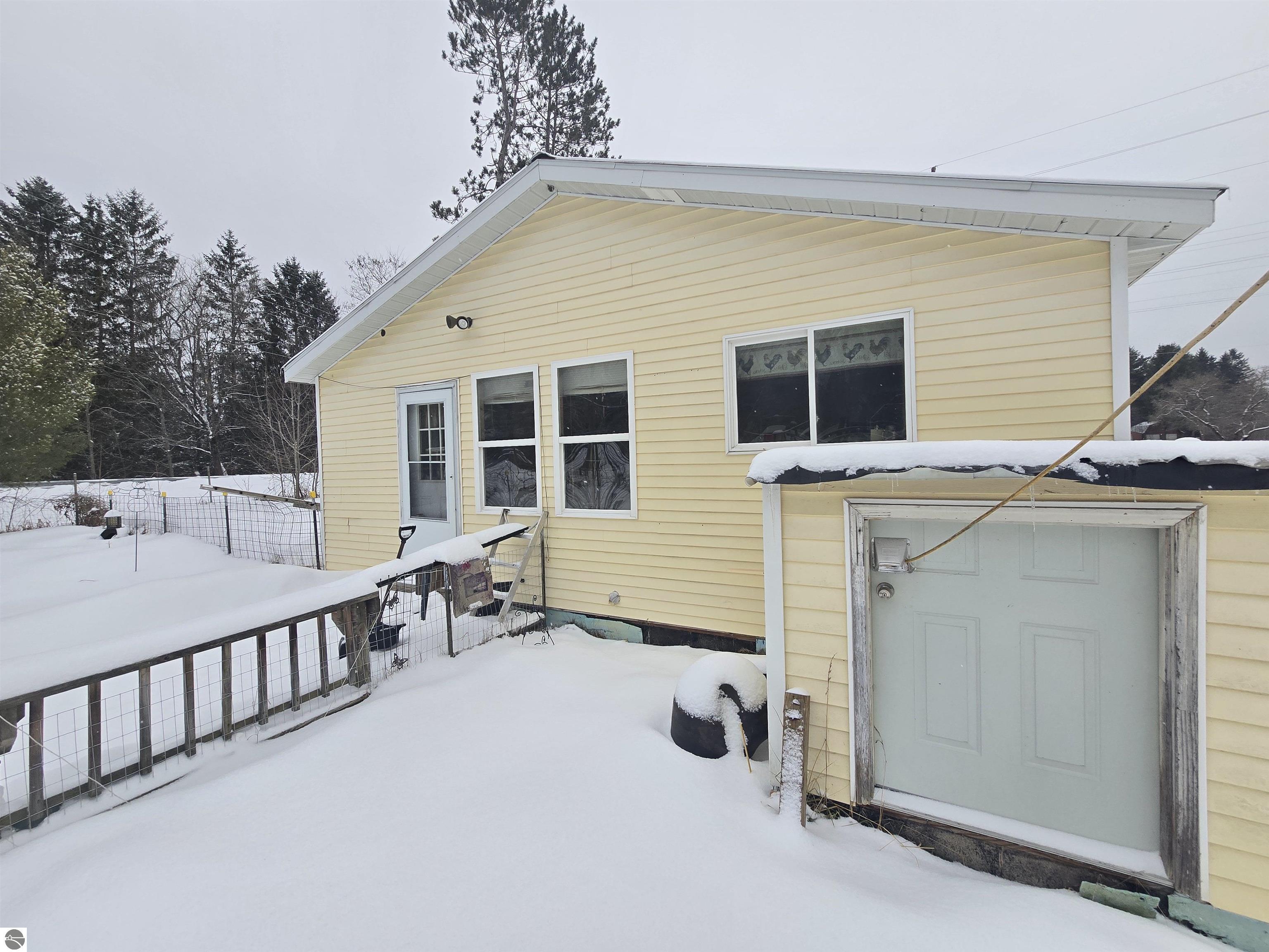 104 E Gossman Street, Harrietta, MI 49638 — Photo 3