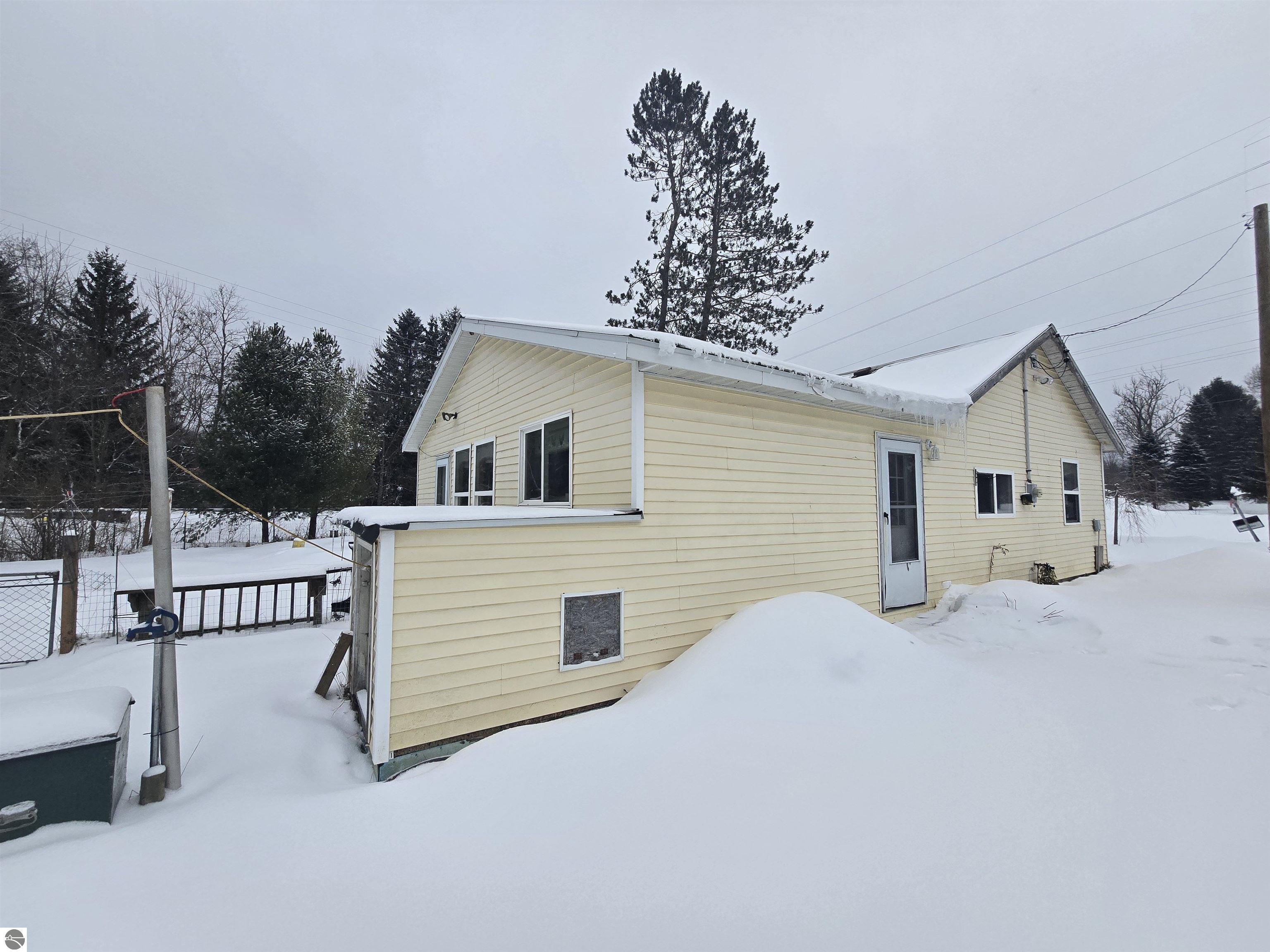 104 E Gossman Street, Harrietta, MI 49638 — Photo 4