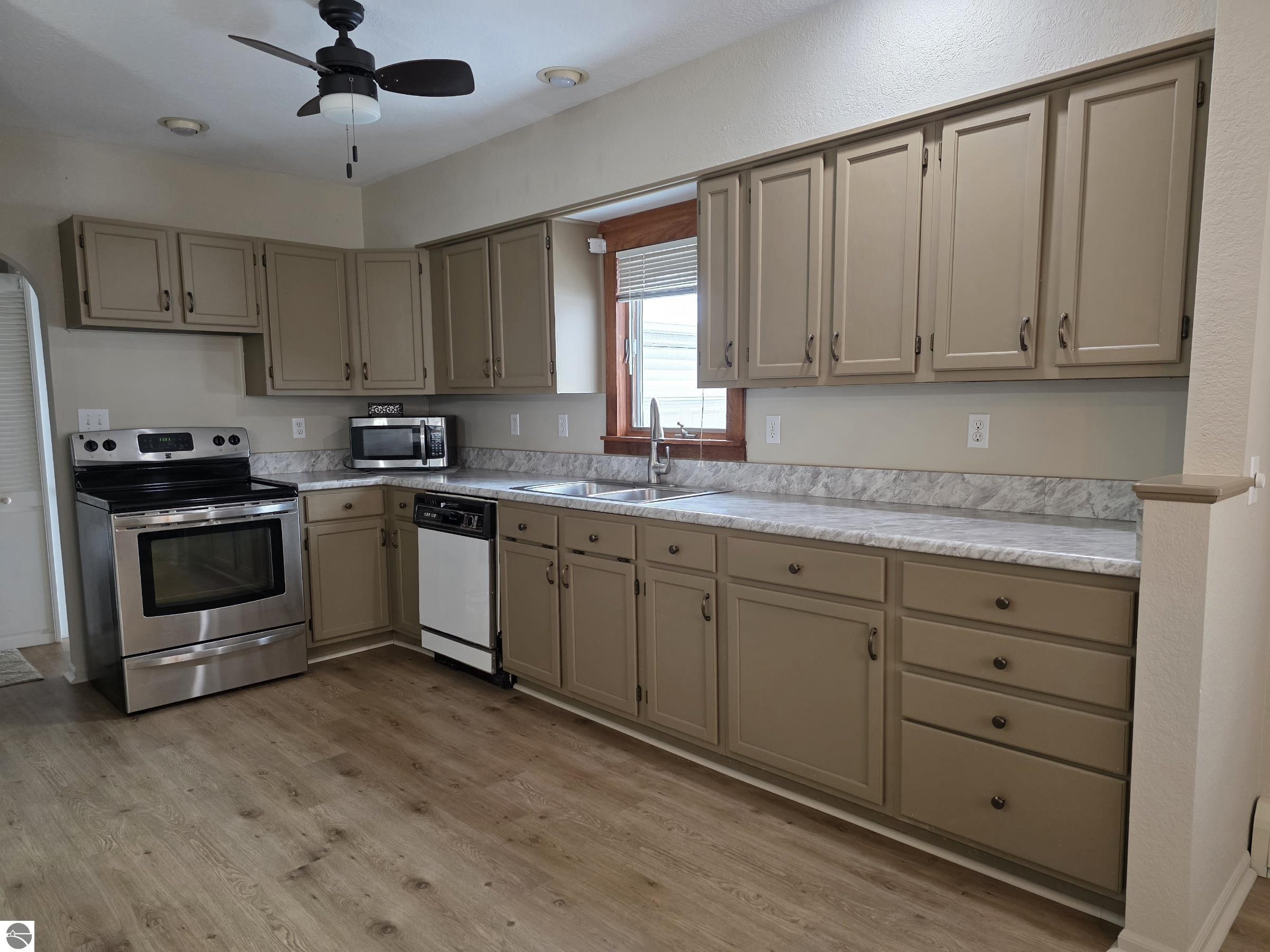 308 Locke Street, East Tawas, MI 48730 — Photo 5