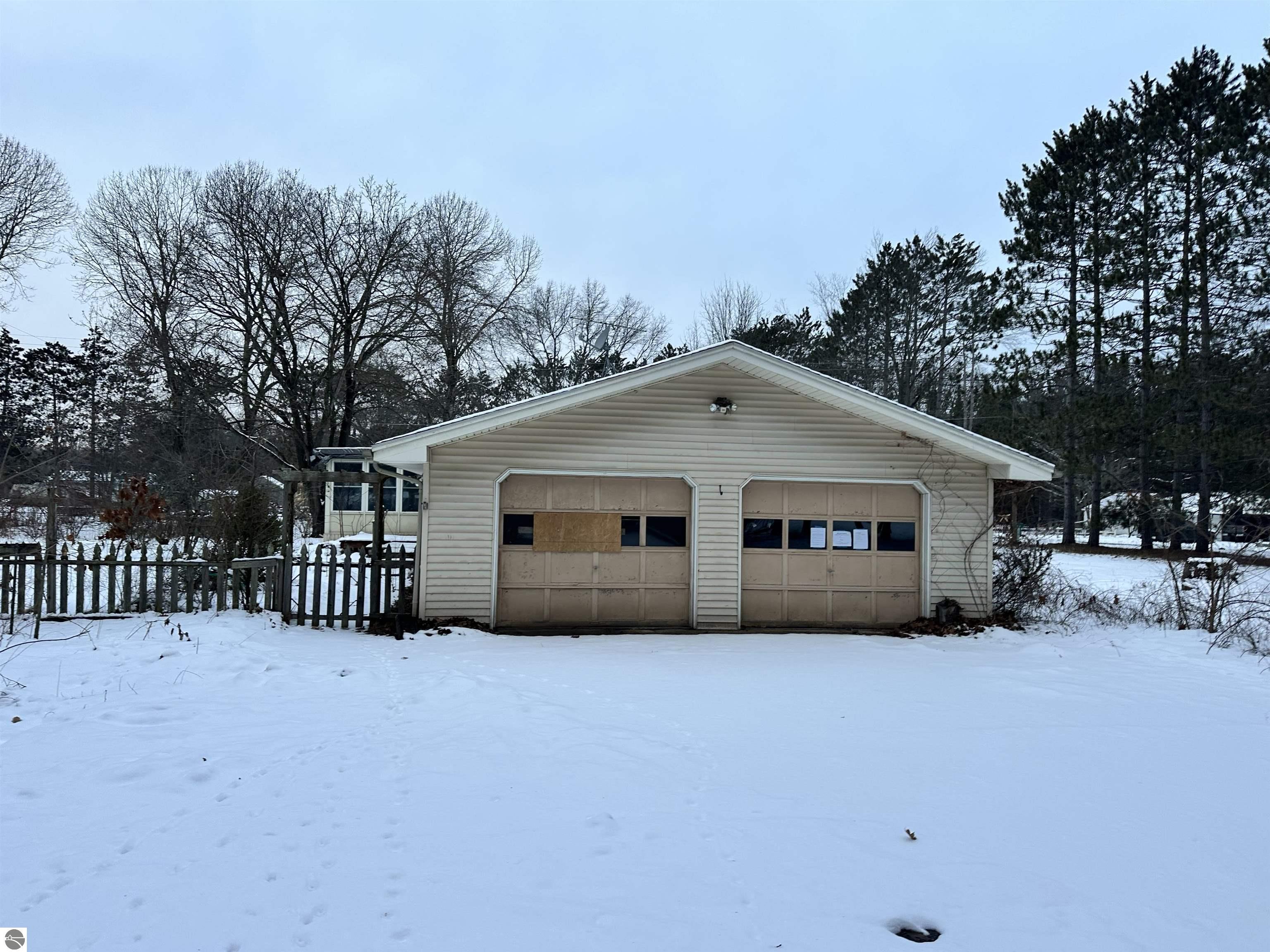8745 Florence Street, Lake, MI 48632 — Photo 10