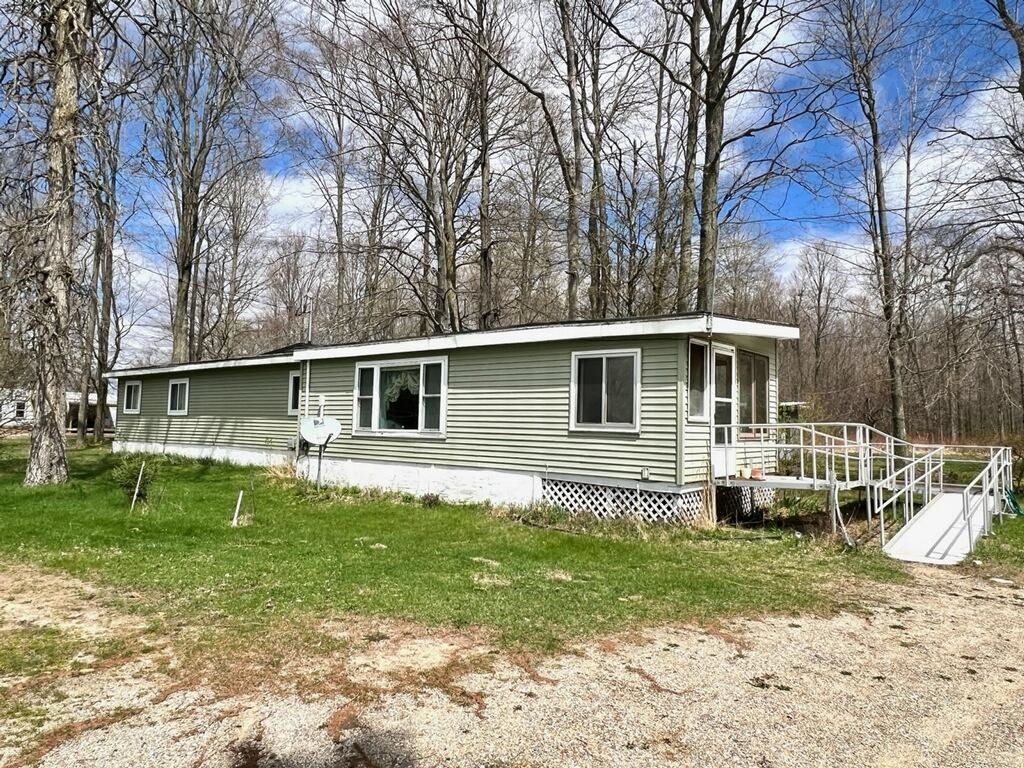 Homes for sale in Holland Township Missaukee, MI | 8815 S Young Rd, Holland Township Missaukee, MI 49632 | MLS# 78080054405