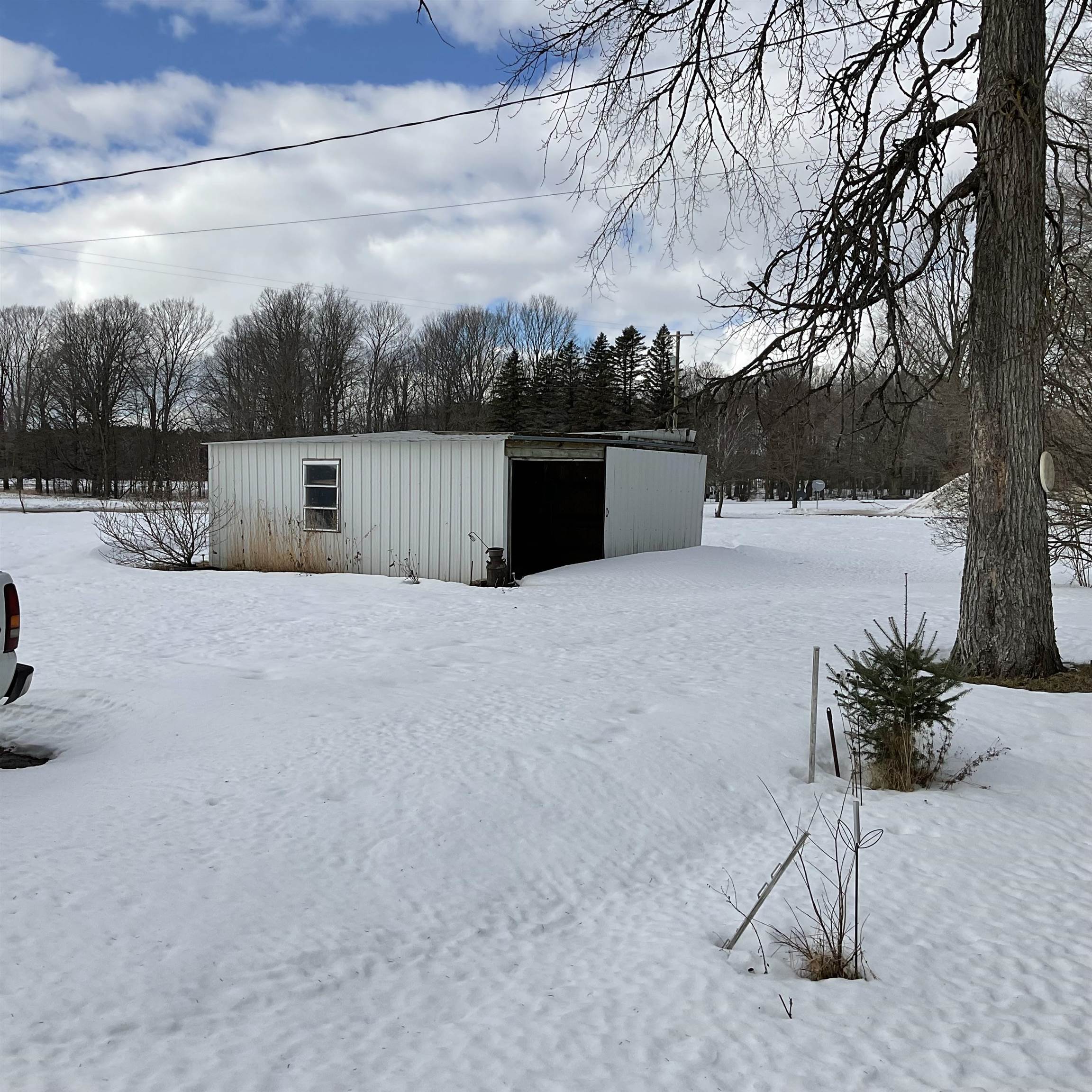 Homes for sale in Holland Township Missaukee, MI | 8815 S Young Rd, Holland Township Missaukee, MI 49632 | MLS# 78080054405