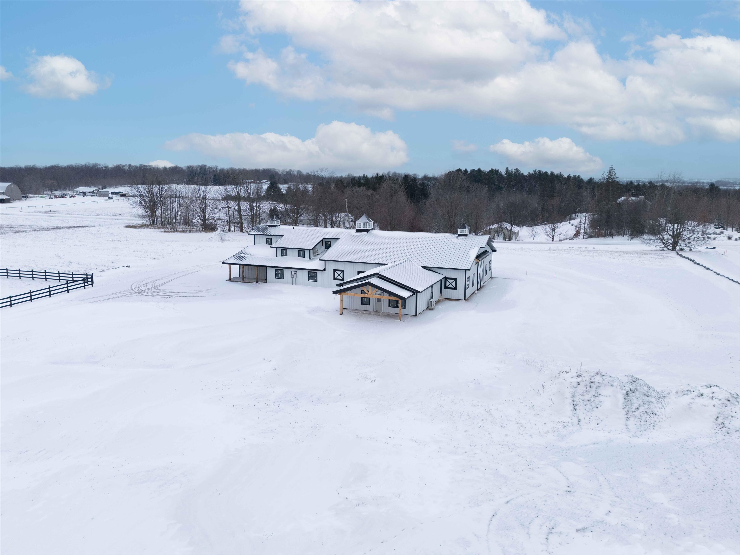 Homes for sale in Acme Township Grand Traverse, MI | 7788 Sayler Rd, Acme Township Grand Traverse, MI 49690 | MLS# 78080055938