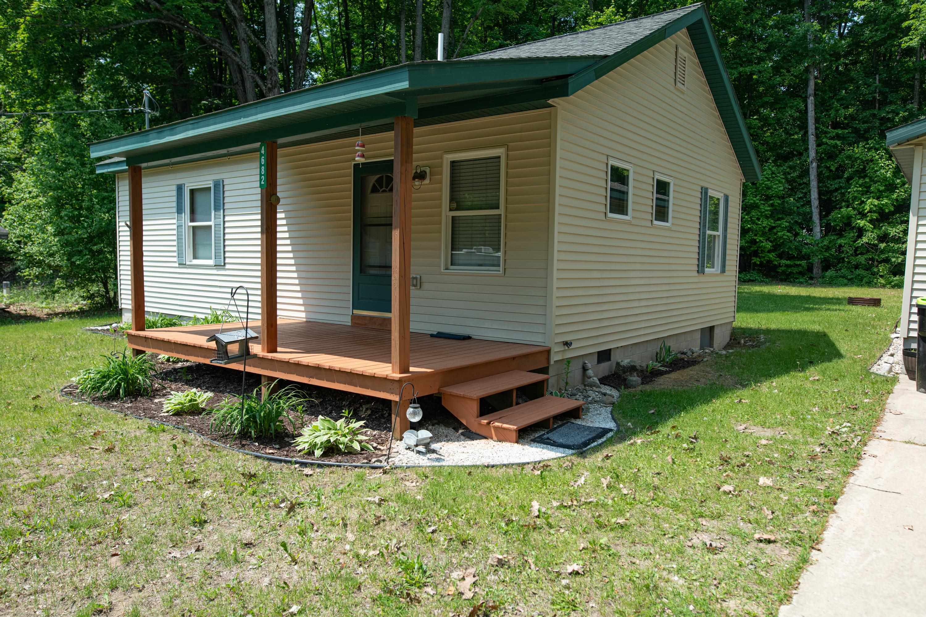 Homes for sale in Kalkaska, MI | 4862 E Circle Dr Ne, Kalkaska, MI 49646 | MLS# 78080058269