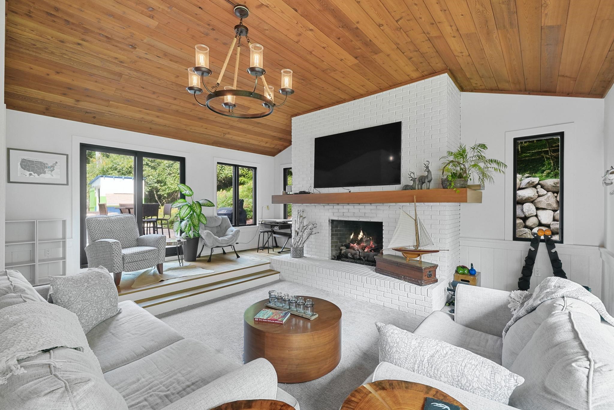 Homes for sale in Peninsula Township Grand Traverse, MI | 7320 Peninsula Dr, Peninsula Township Grand Traverse, MI 49686 | MLS# 78080062180