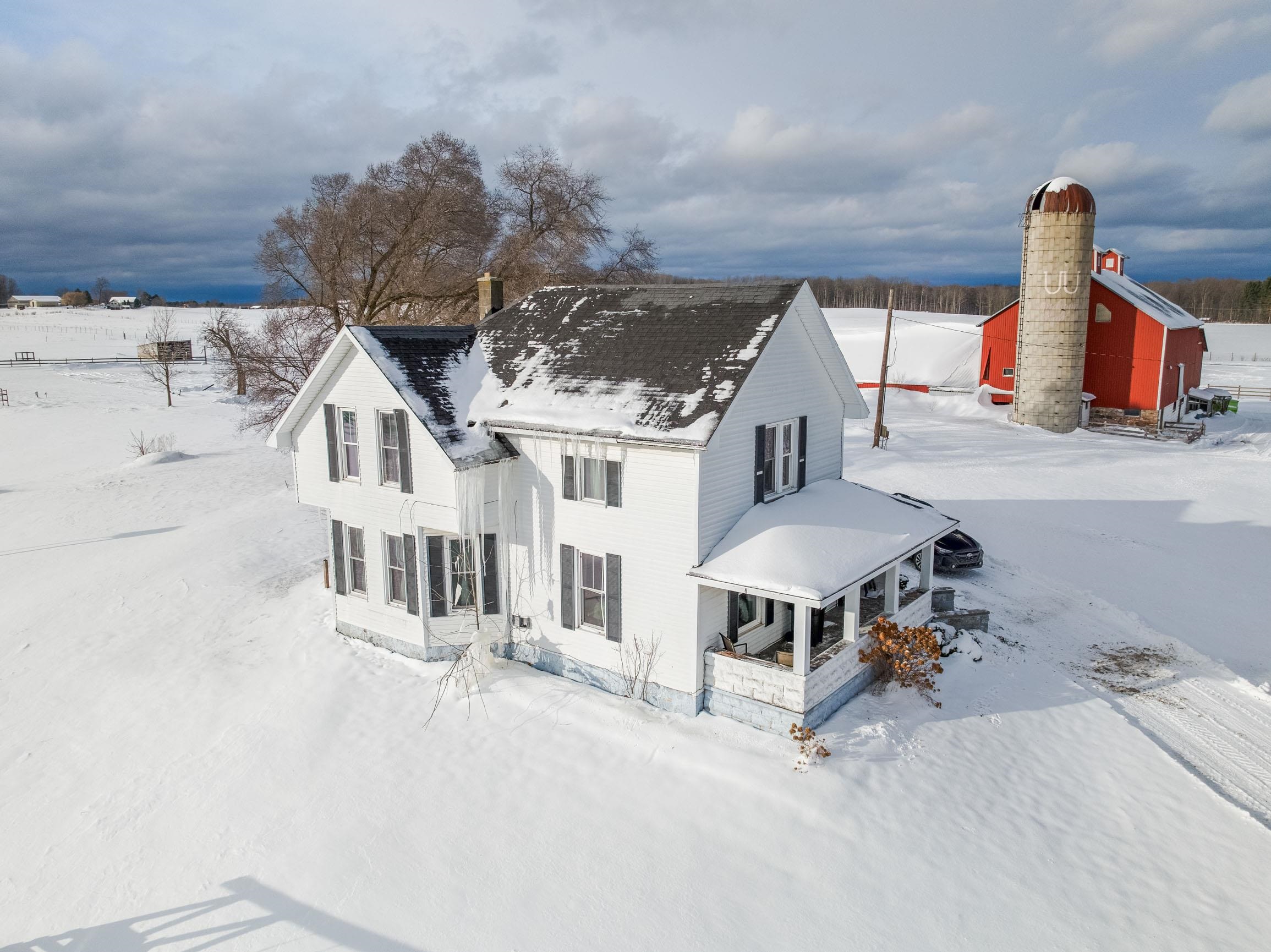 Homes for sale in Inland Township Benzie, MI | 2526 Lake Ann Rd, Inland Township Benzie, MI 49643 | MLS# 78080064360