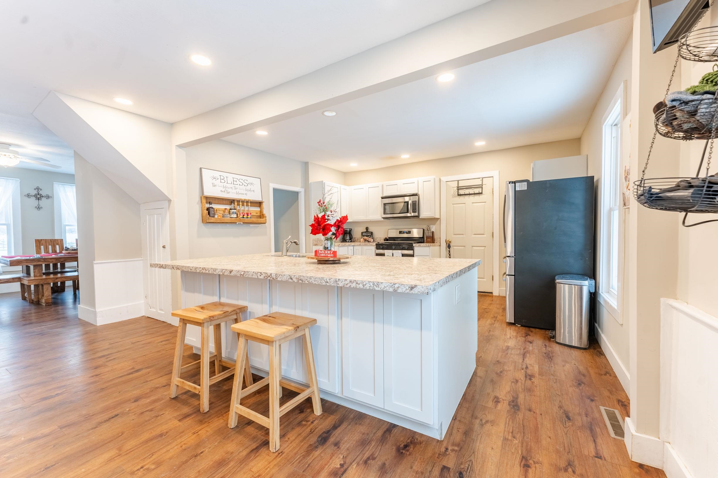 Homes for sale in Inland Township Benzie, MI | 2526 Lake Ann Rd, Inland Township Benzie, MI 49643 | MLS# 78080064360