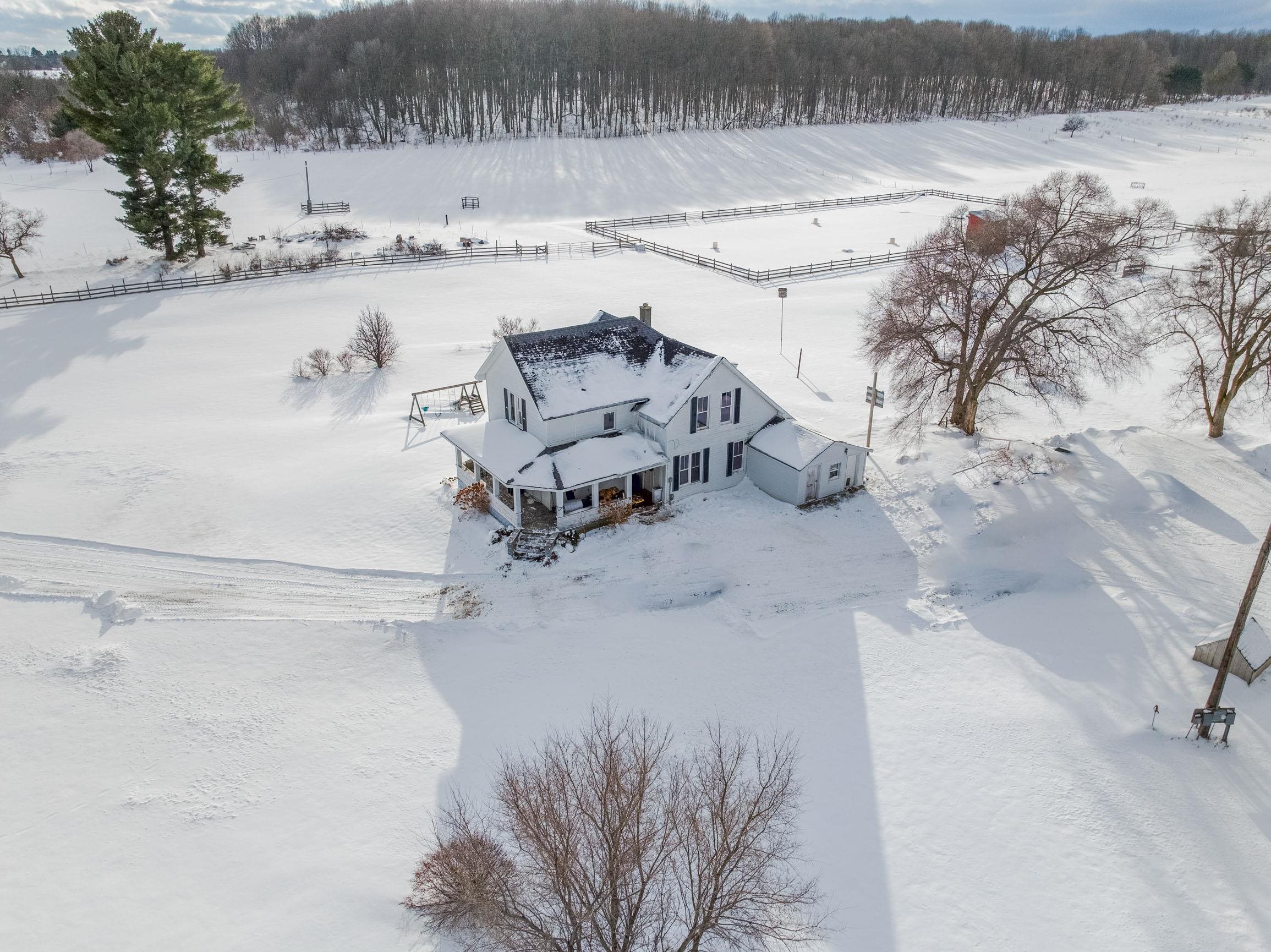 Homes for sale in Inland Township Benzie, MI | 2526 Lake Ann Rd, Inland Township Benzie, MI 49643 | MLS# 78080064360