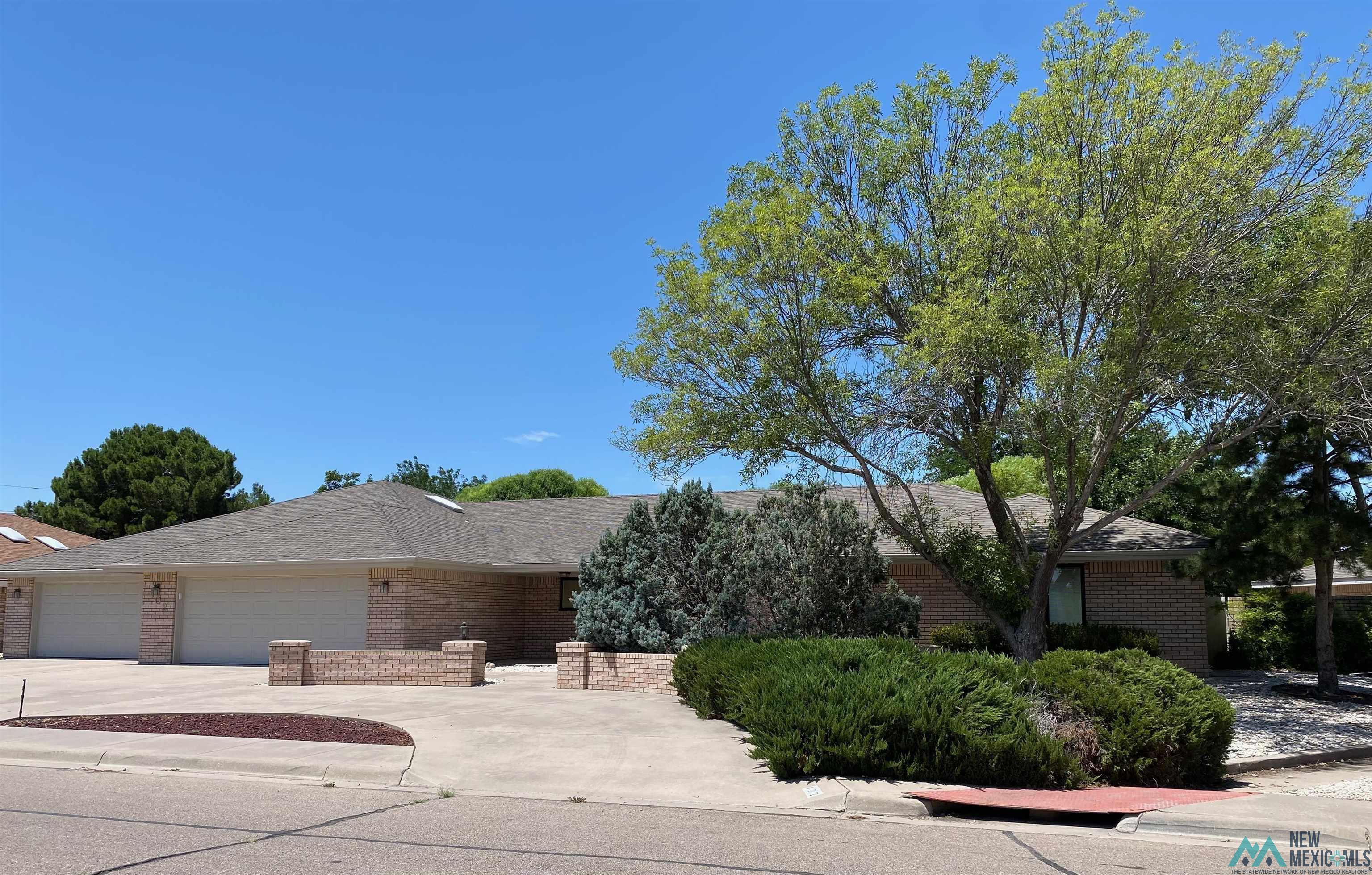 102 North Wind, Roswell, NM 88201
