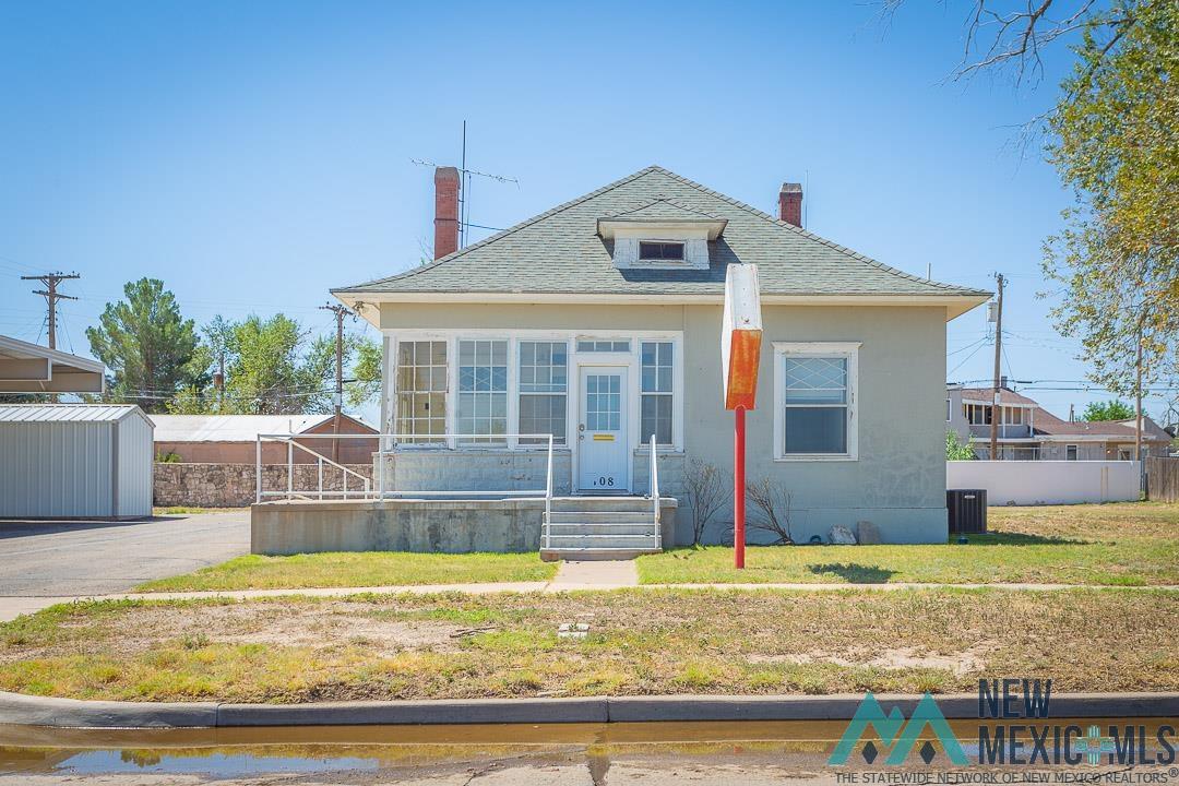 108W Deming Roswell, NM Photo