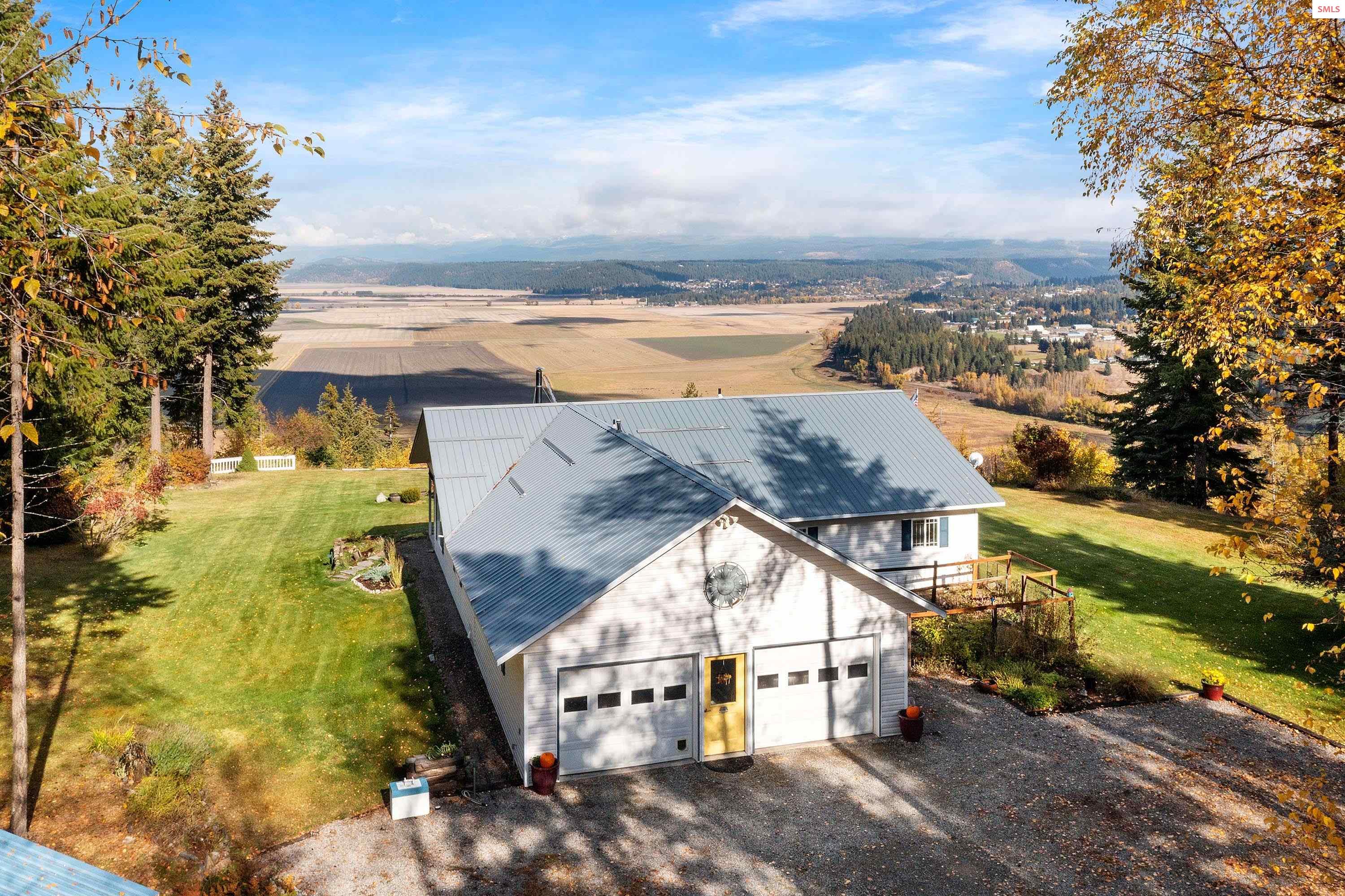 Jackie Suarez, Associate Broker at Century 21 RiverStone in Beautiful