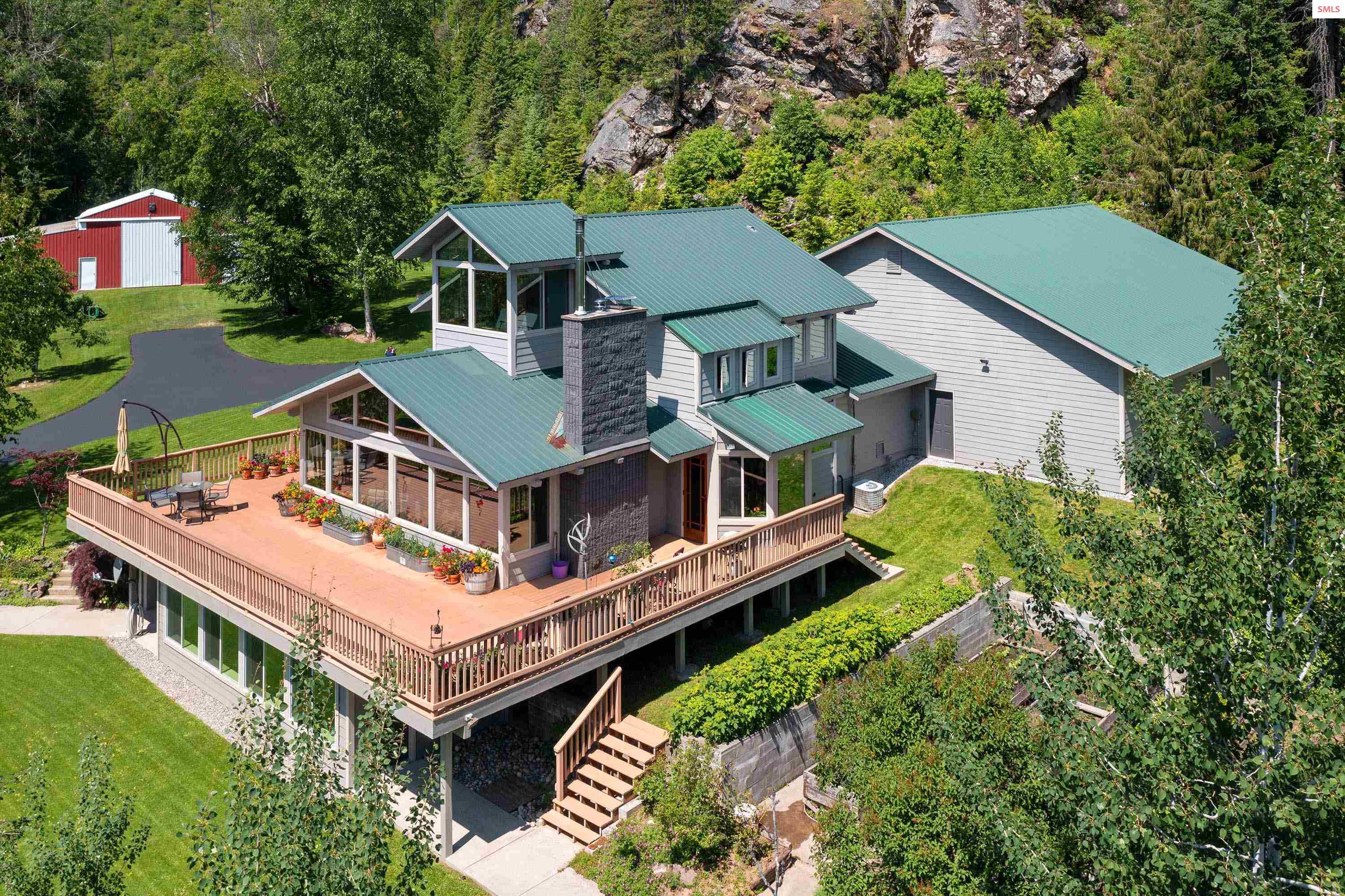 631 White Mountain Rd, Sandpoint, ID 83864