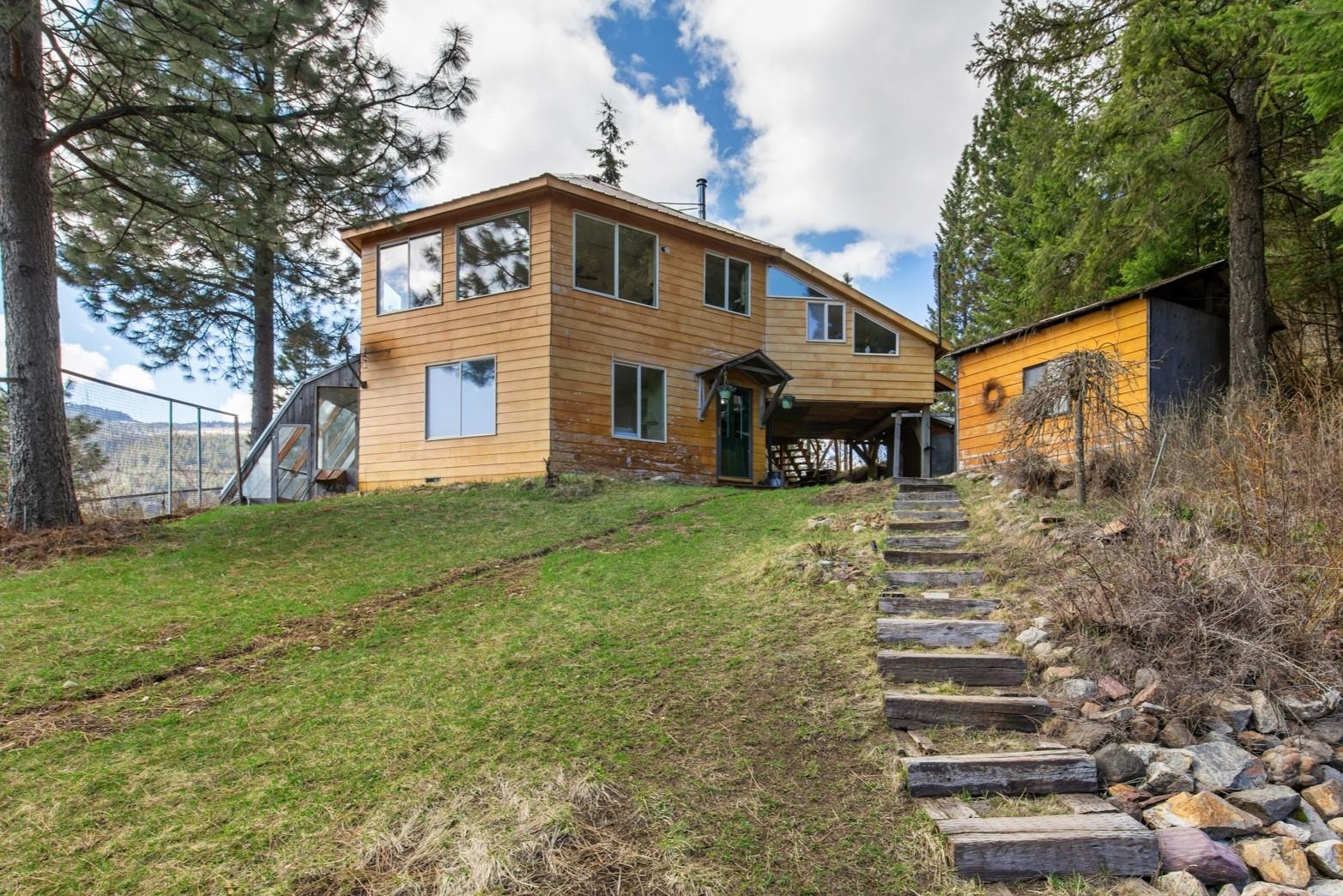 2961 Upper Pack River Rd, Sandpoint, ID 