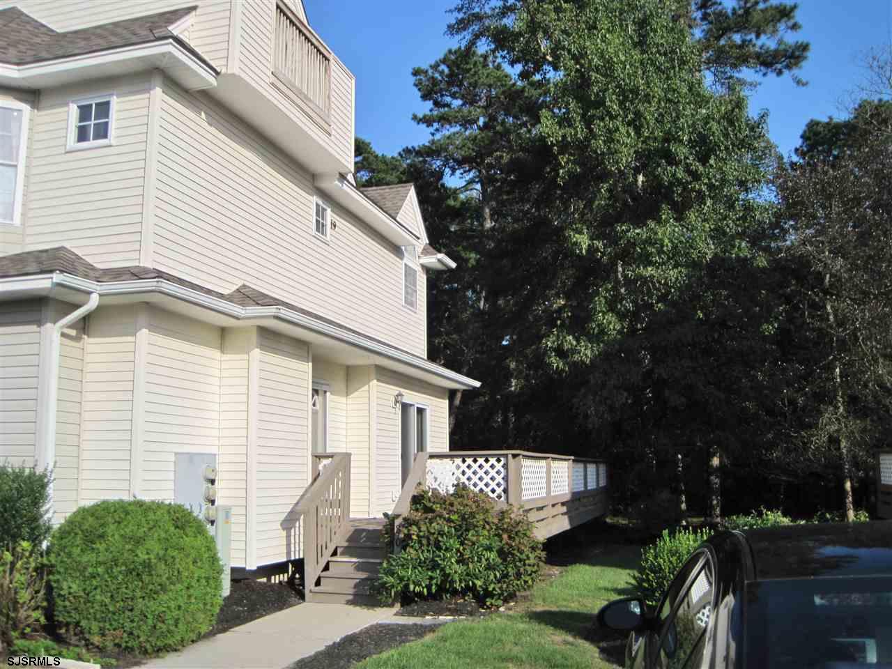 Lakeside Estates Condominiums For Sale EHT New Jersey