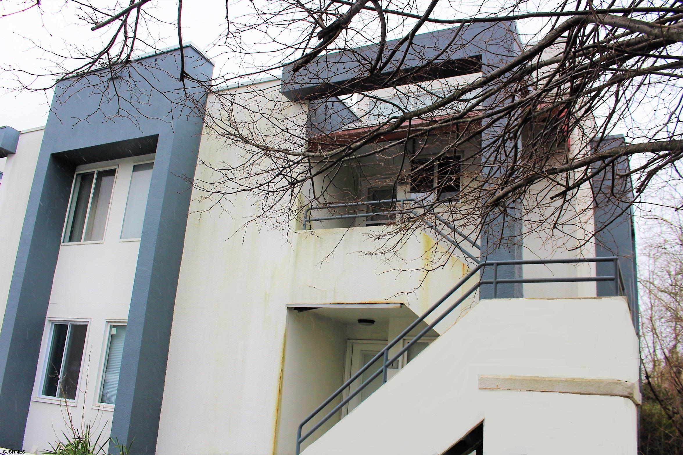 2 Tilton Club 2, Egg Harbor Township, NJ 08234