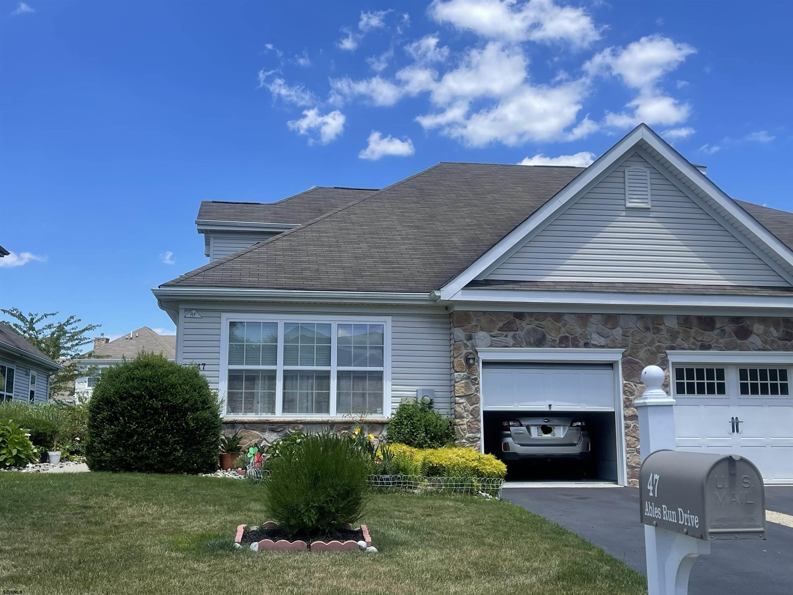 47 Ables Run Dr, Absecon, NJ 08201