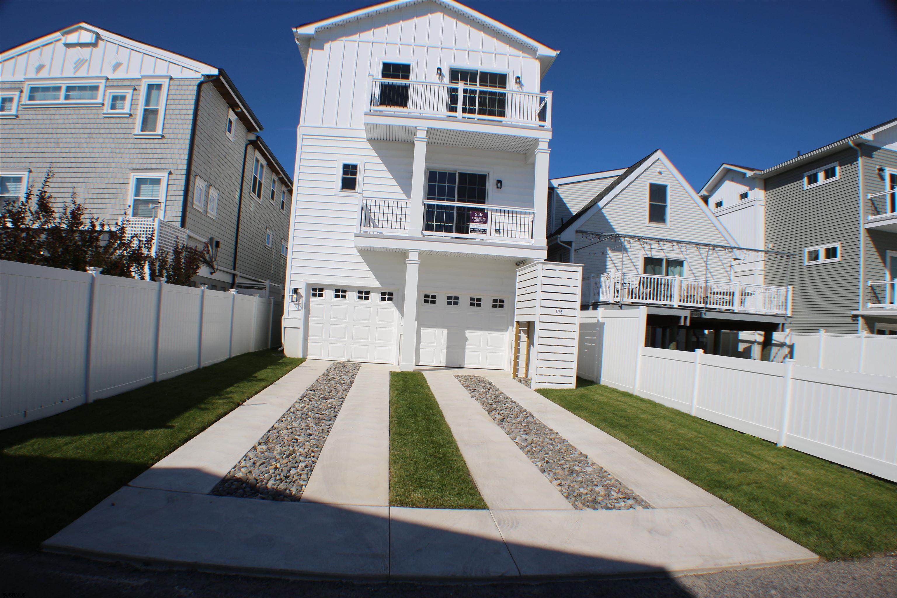1755 Bay Avenue - Picture 2