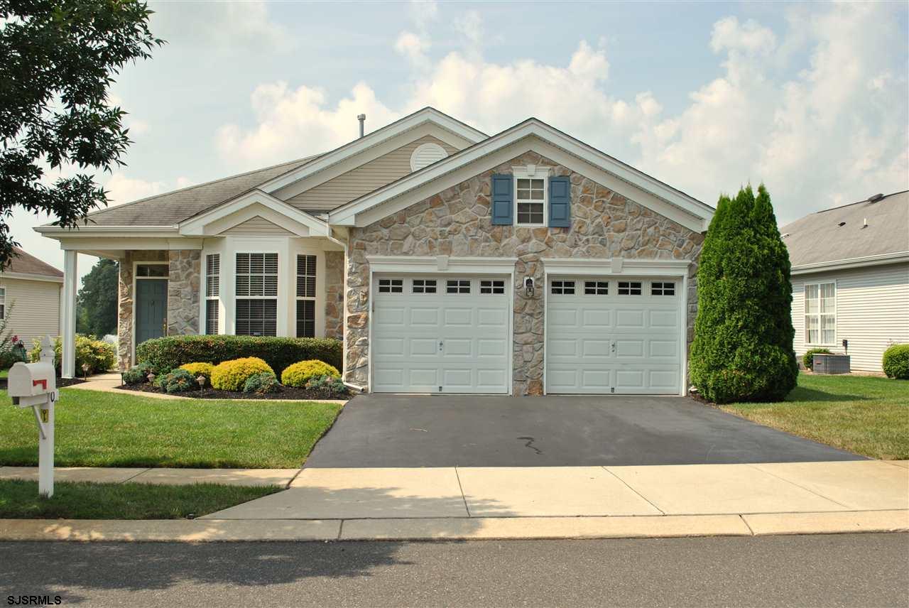 110 Southampton Dr, Smithville, NJ 08205