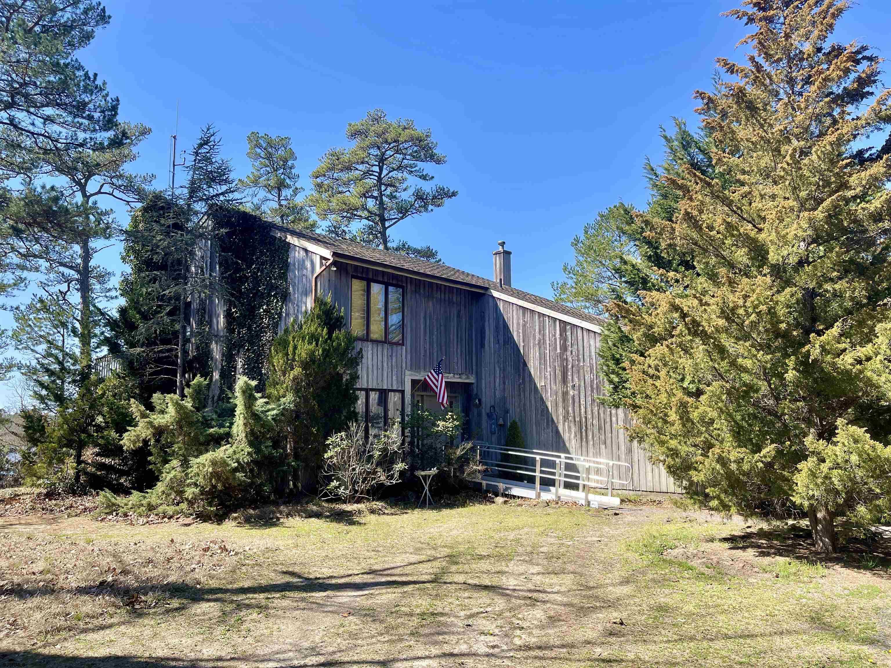 listing main picture