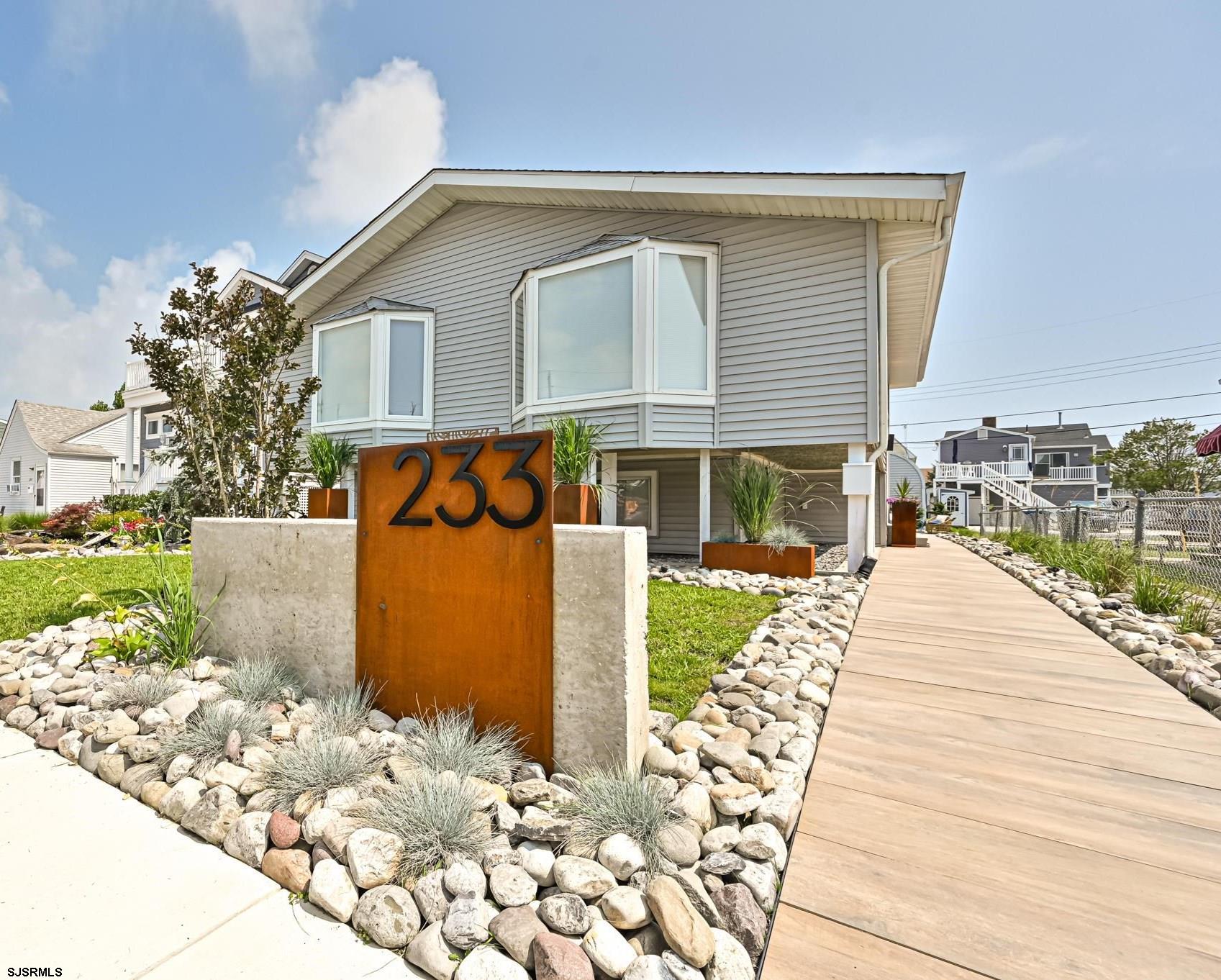 233 37th Street - Picture 1