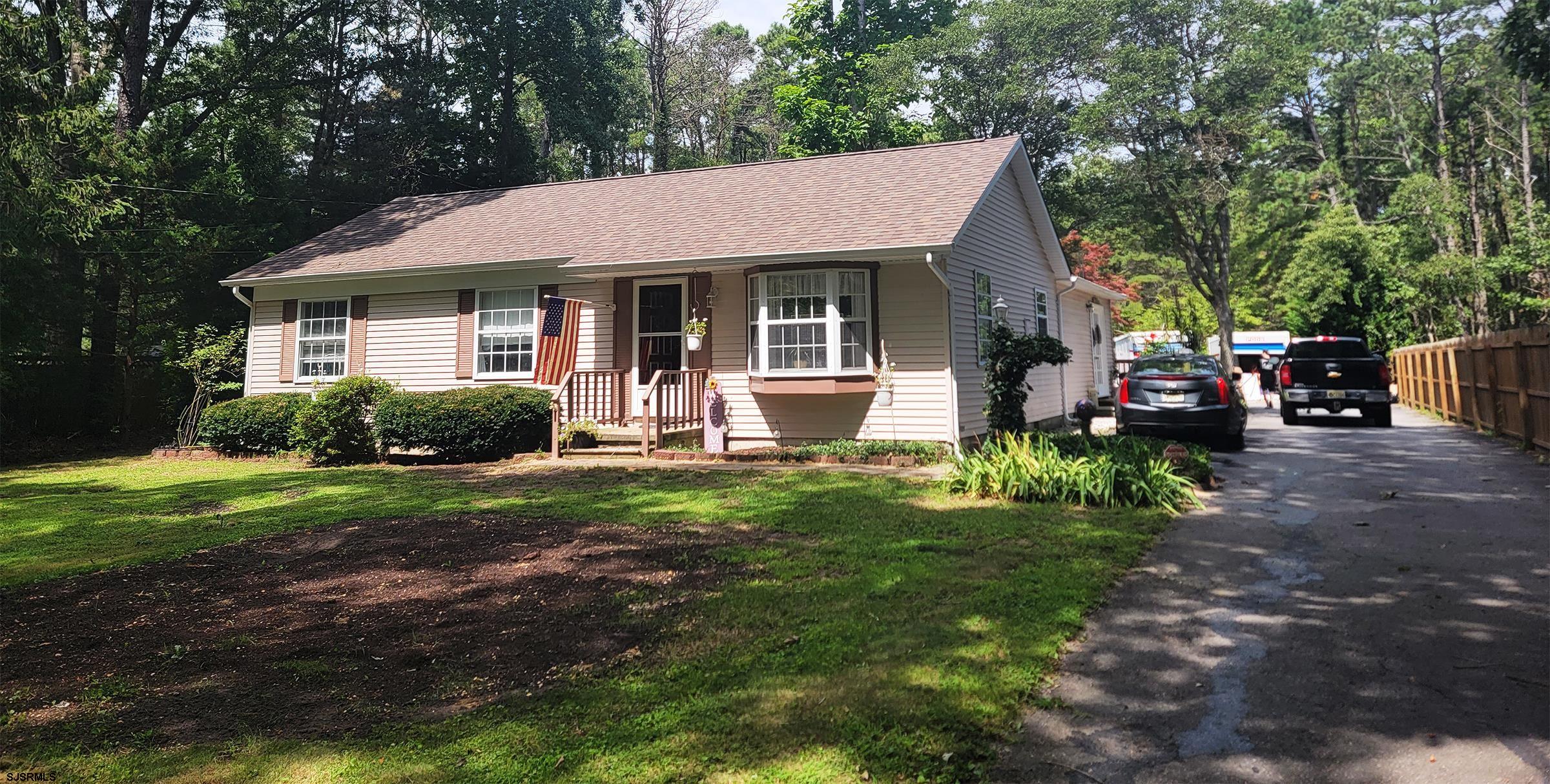 261 Pine Ave, Egg Harbor Township, NJ 08234