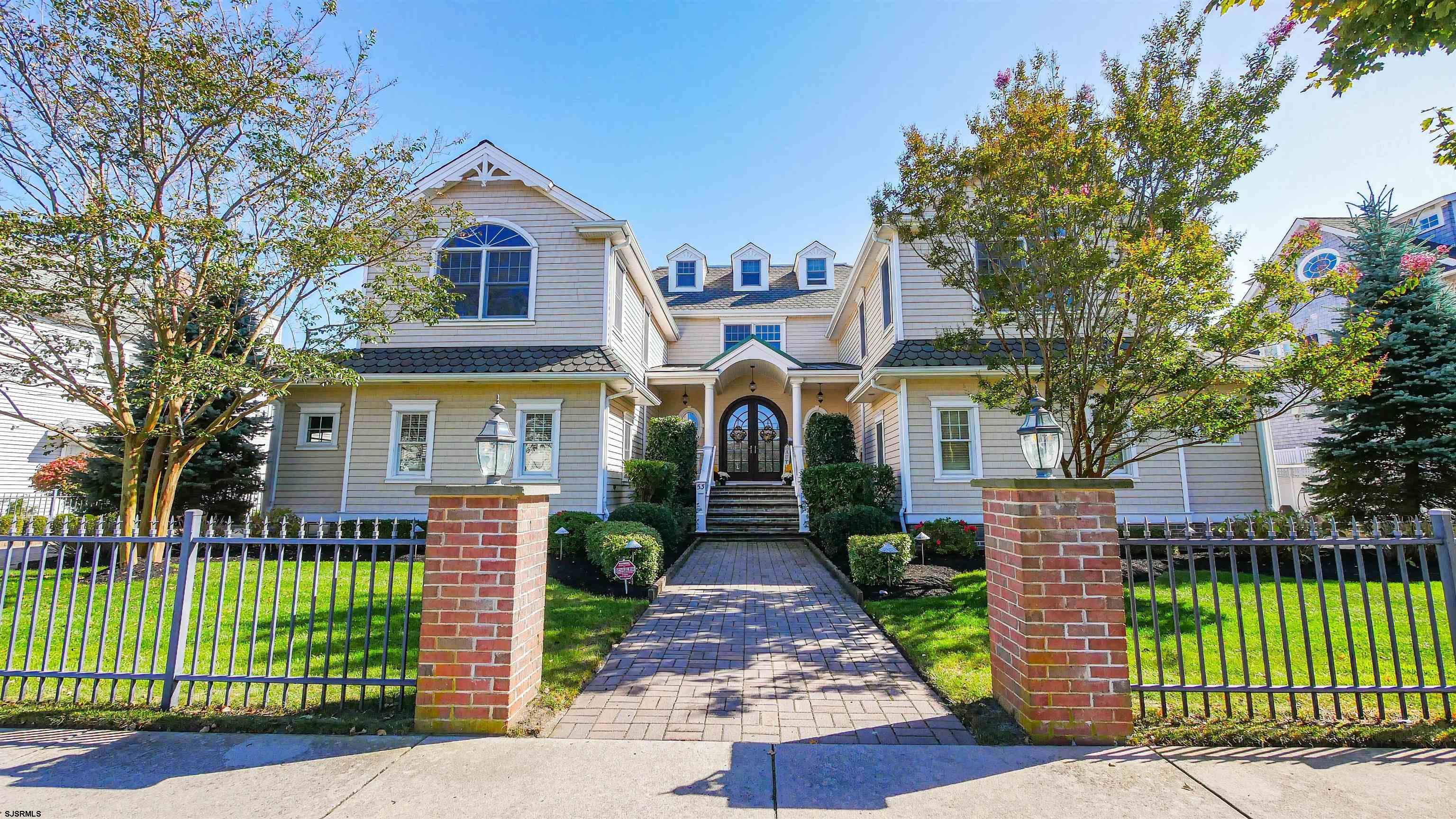 53 Bay Road - Picture 0