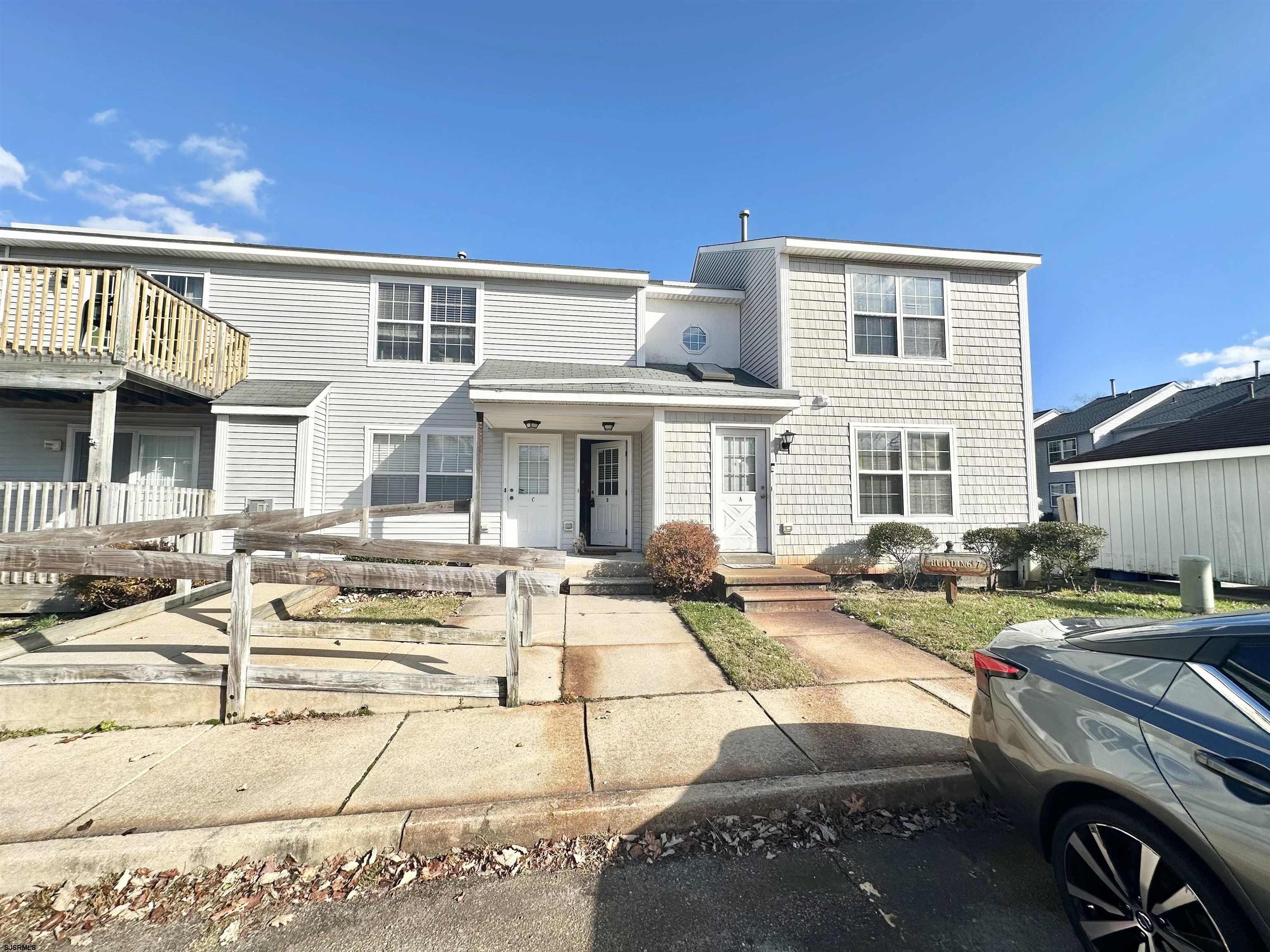 7 Oyster Bay Rd Apt B, Absecon, NJ 